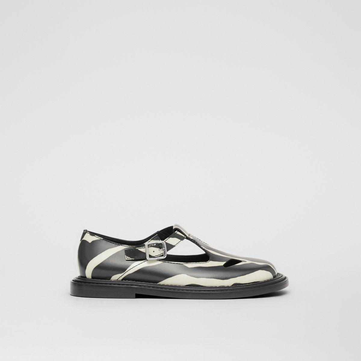 Burberry Print Leather Shoes in Black |