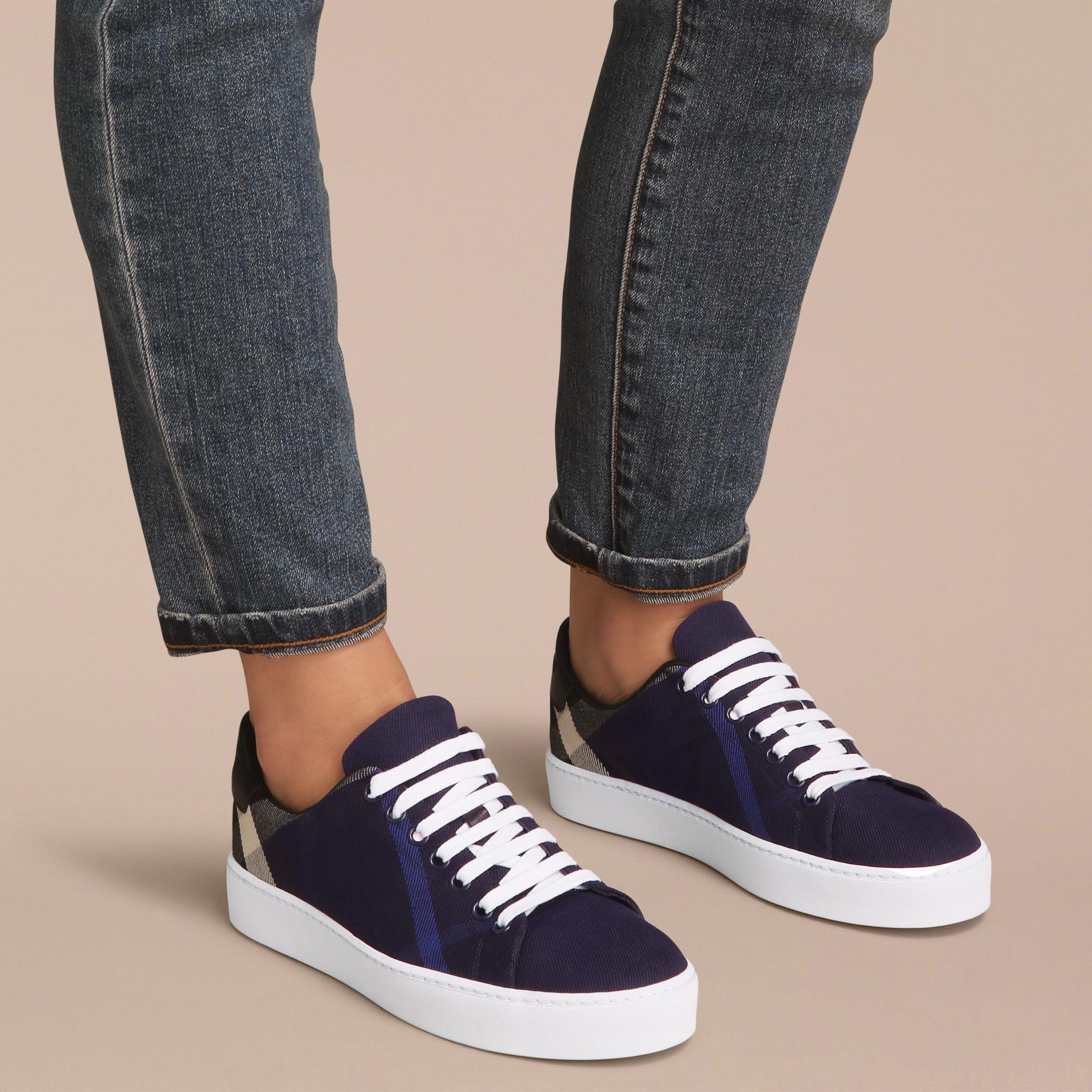 burberry boys shoes