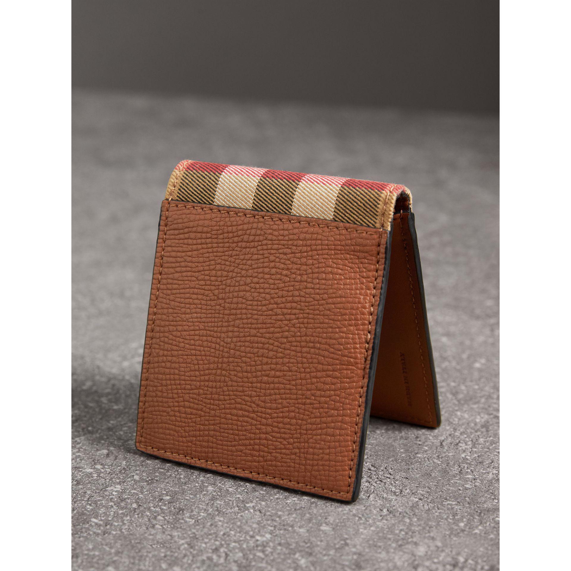 Burberry Leather And House Check International Bifold Wallet in