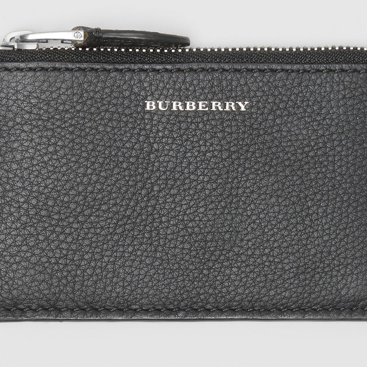 Burberry Twotone Leather Zip Card Case in Black Lyst