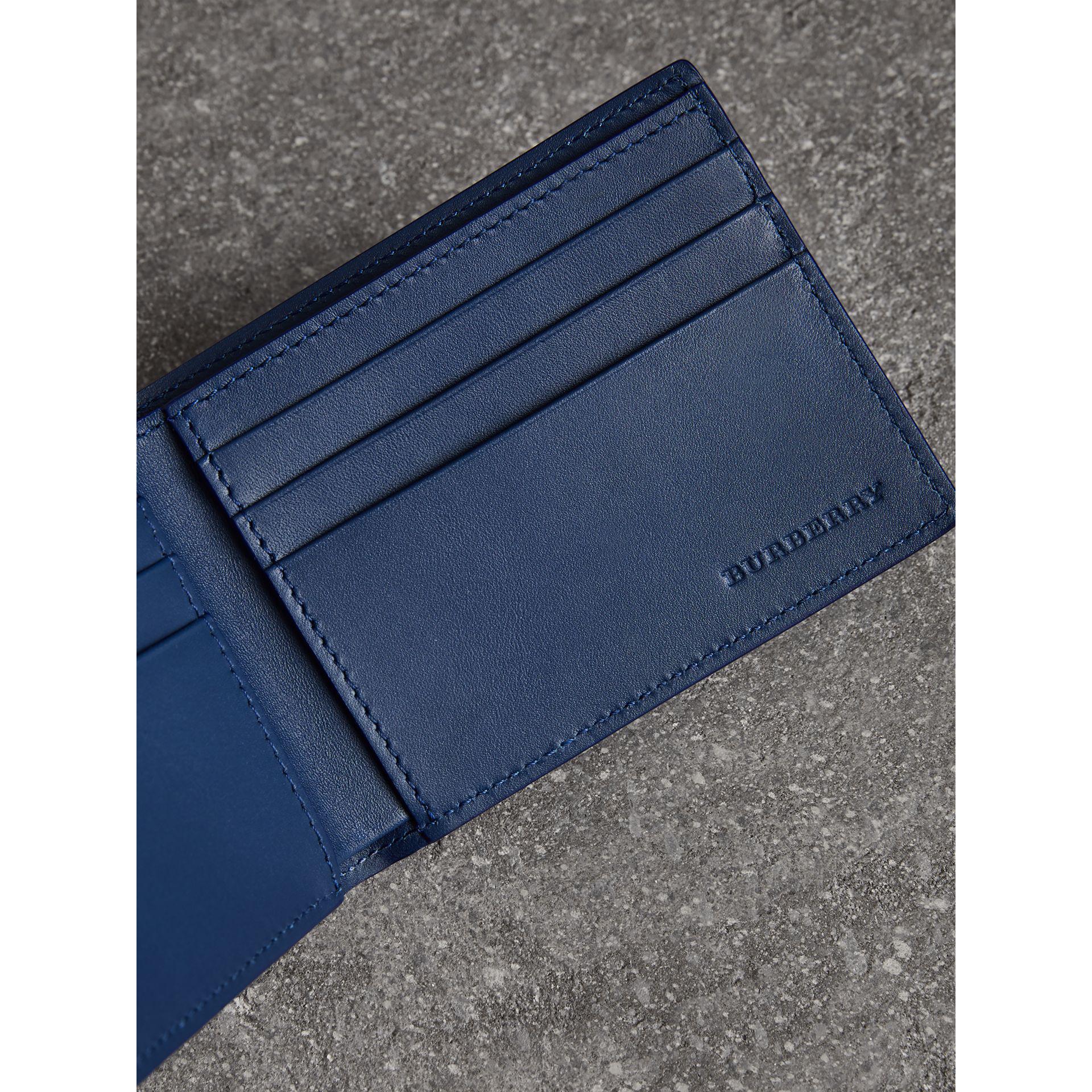 Burberry Leather Bifold Wallet Blue Pony-style calfskin ref.753700 - Joli  Closet