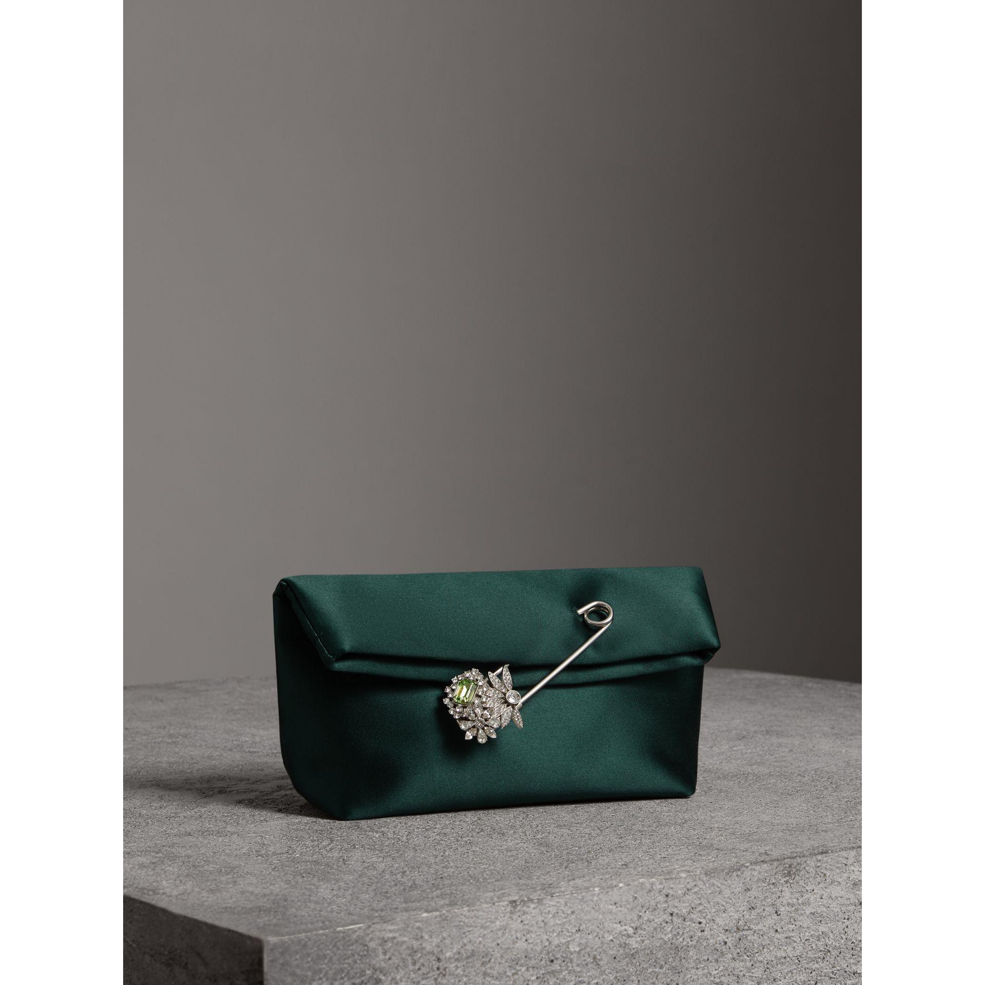 burberry small pin clutch