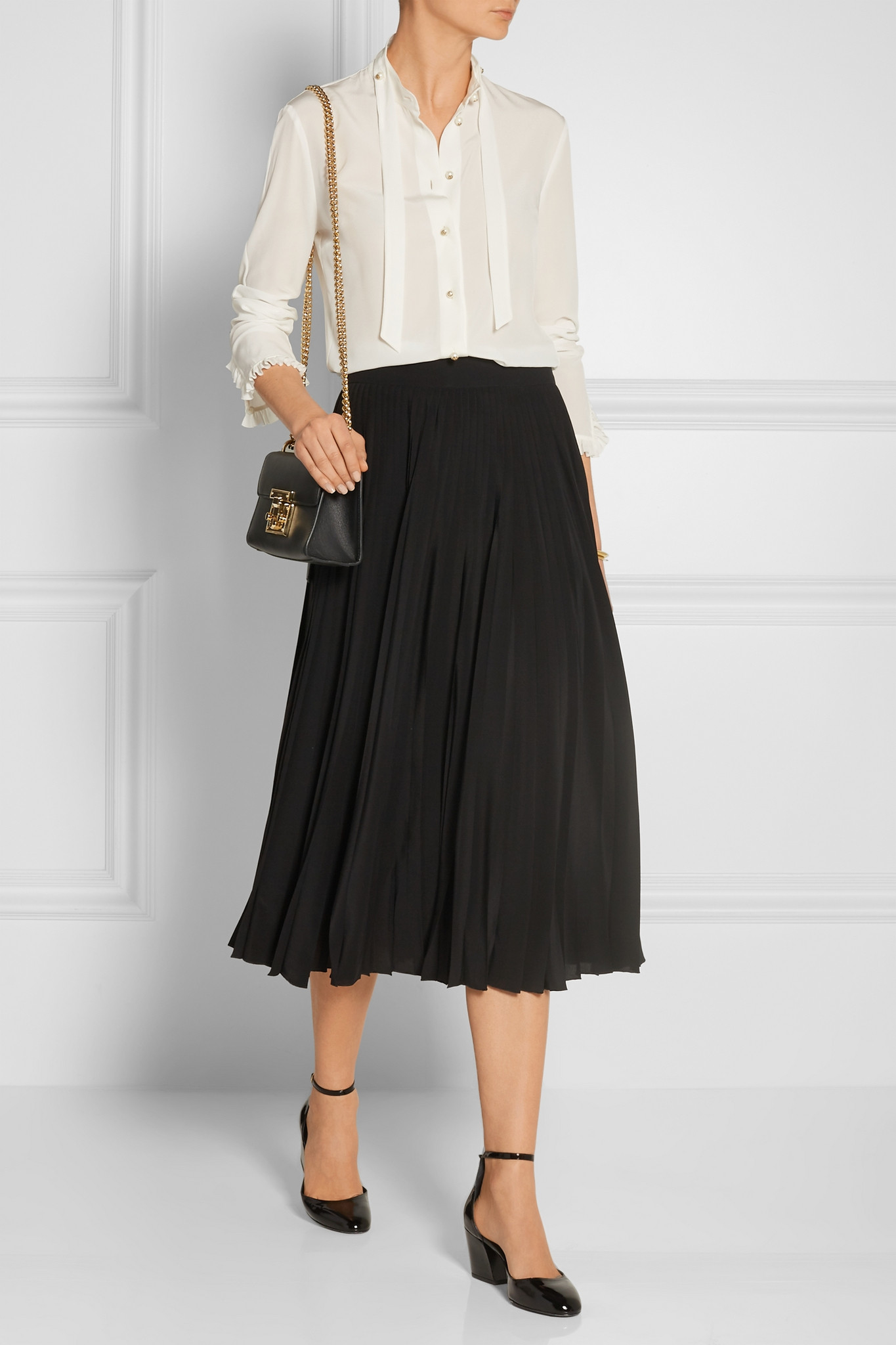 Gucci Pleated Silk-crepe Midi Skirt in Black - Lyst