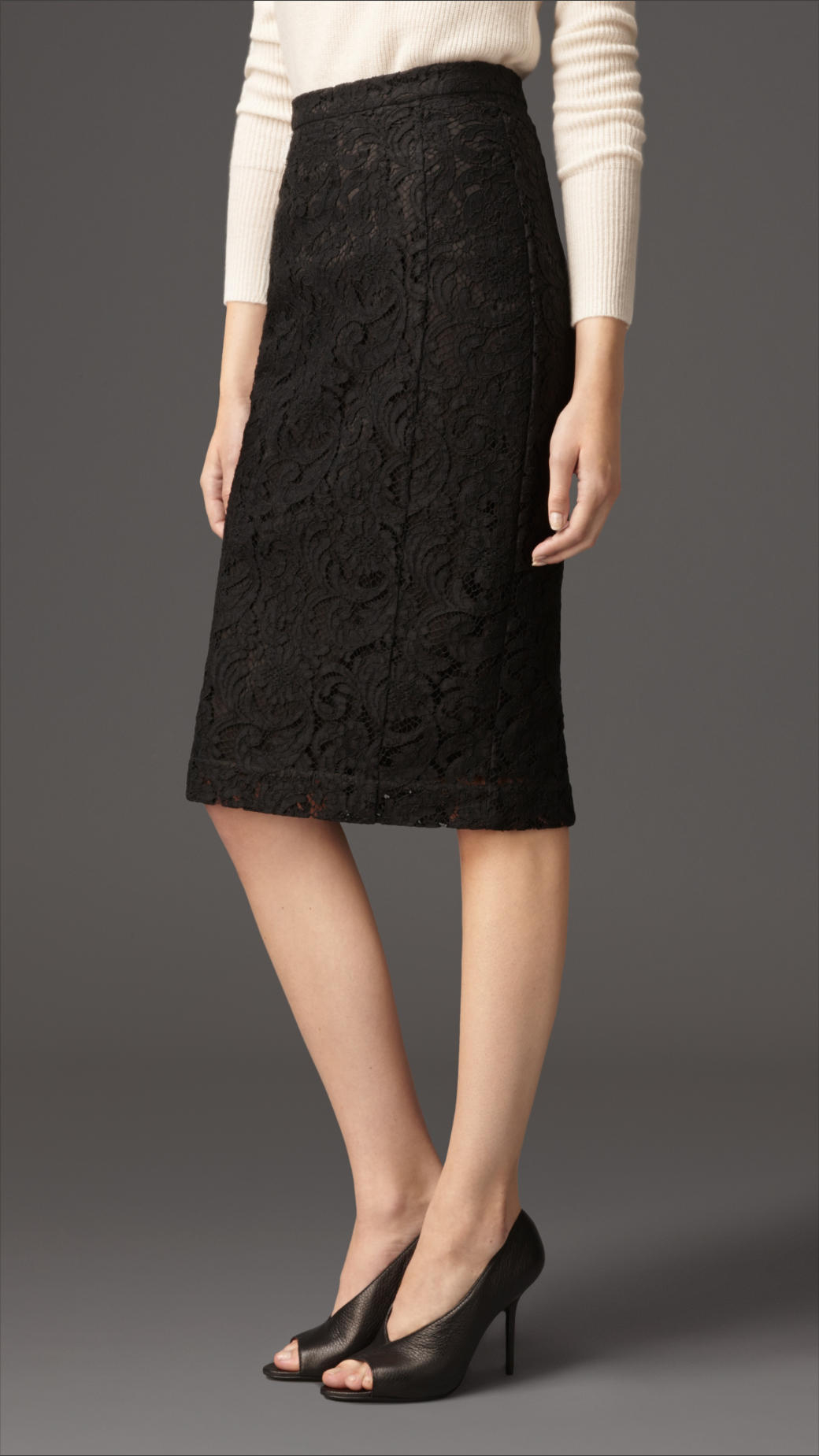 burberry lace skirt