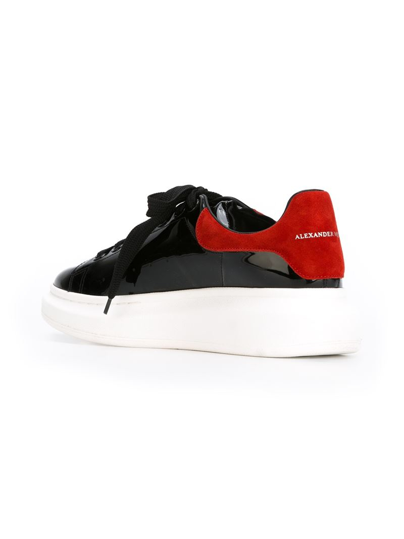 band Individualitet forstene Alexander McQueen Patent-Leather and Suede Sneakers in Black | Lyst