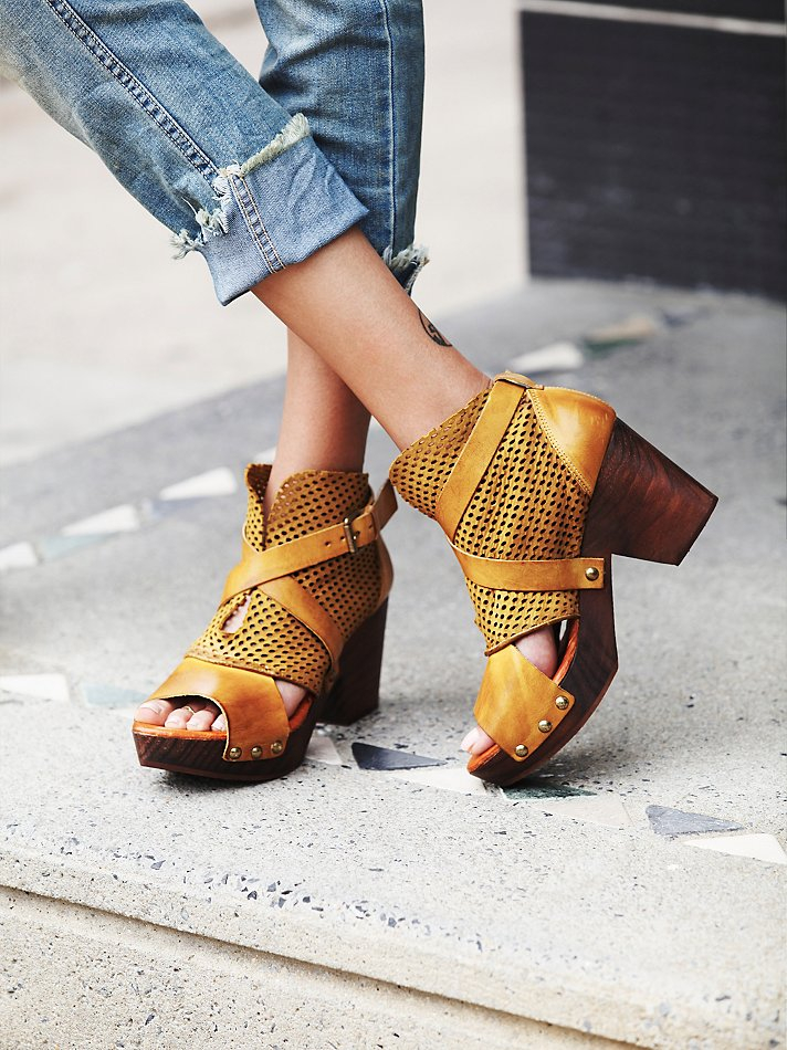 free people rendering clog