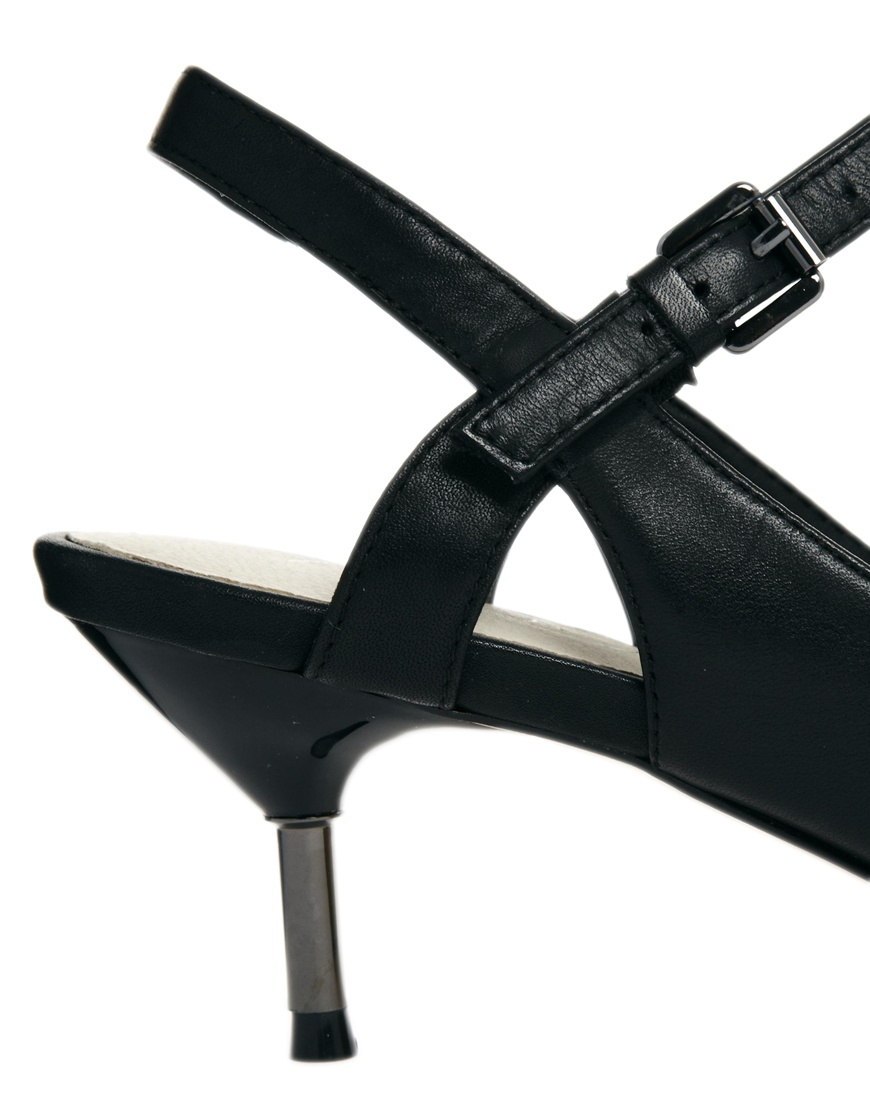 backless high heel shoes