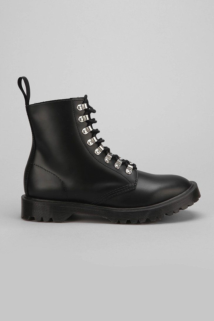 dr martens assange