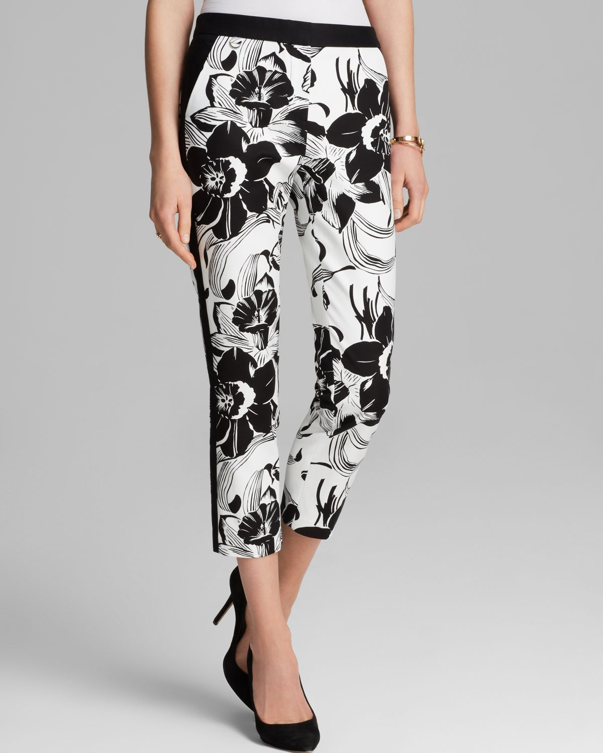 printed cropped pants