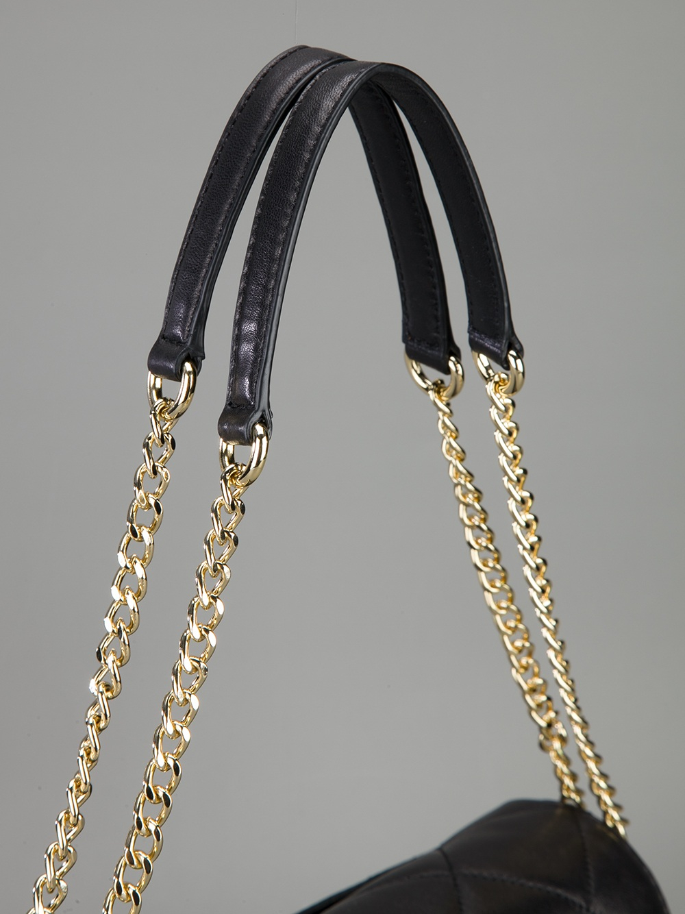 Boutique CHLOE Small SALLY black grained leather cross body bag with gold  chain Retail price €1320