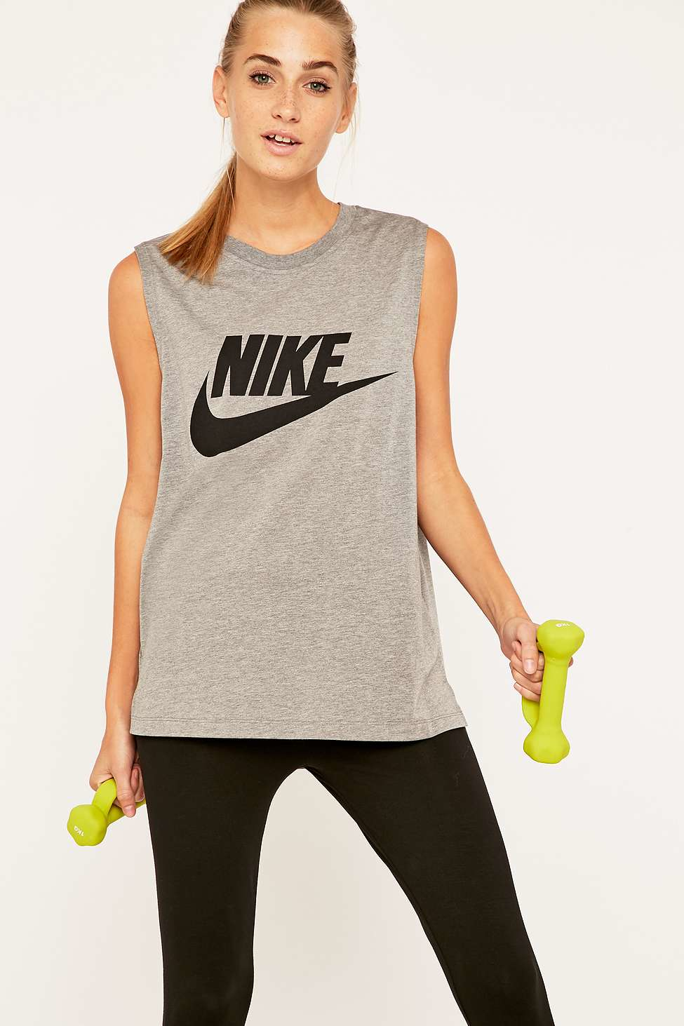 nike muscle tank womens