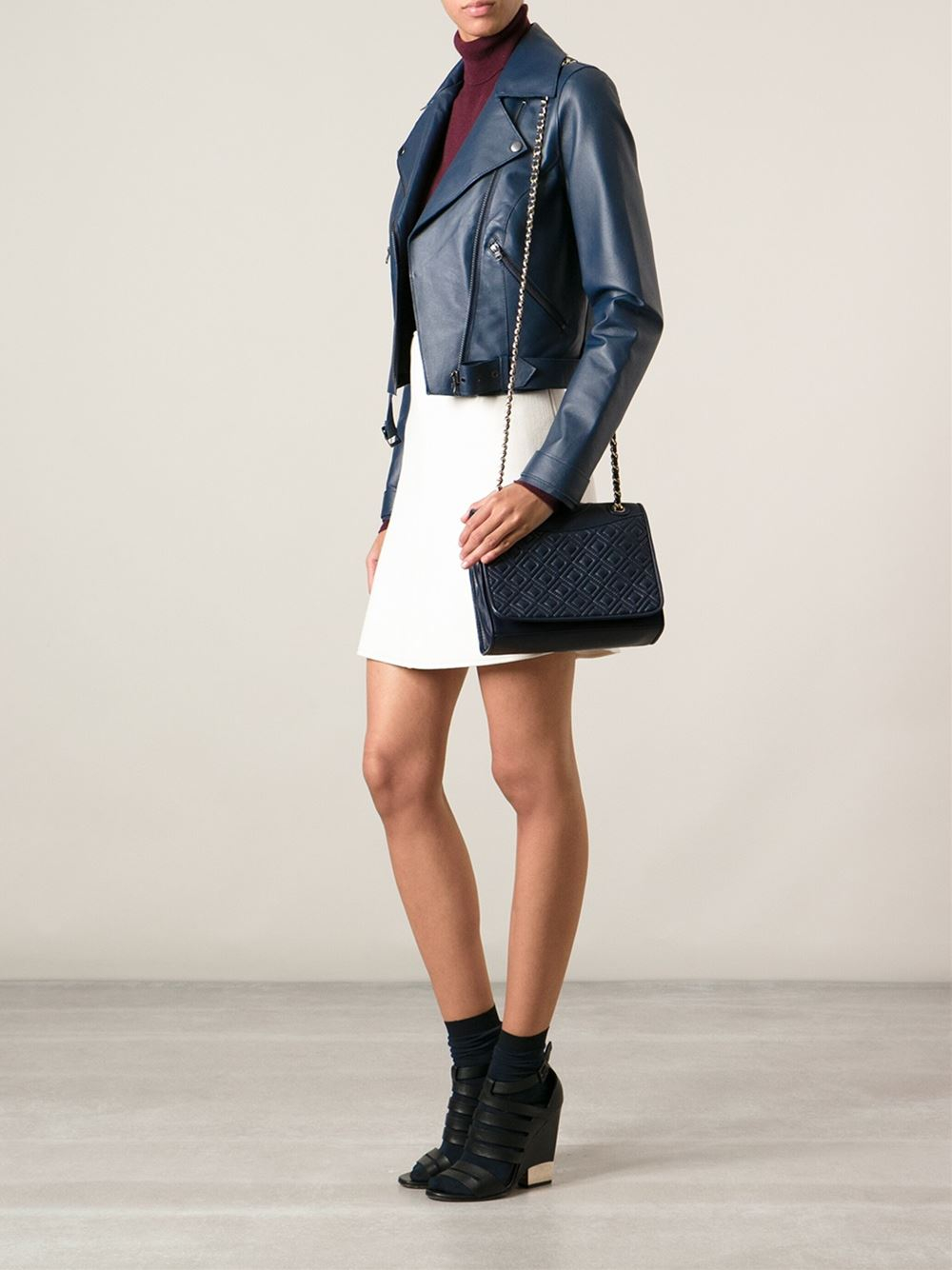 Michael kors bags canada Michael Kors Handbags Canada, MK Bags Outlet Canada Michael Kors handbags Is essential of Women's Fashion. MK Bags are designed to catch the interest of all women in terms of appearance. Not to question it durability since it is constructed of leather.