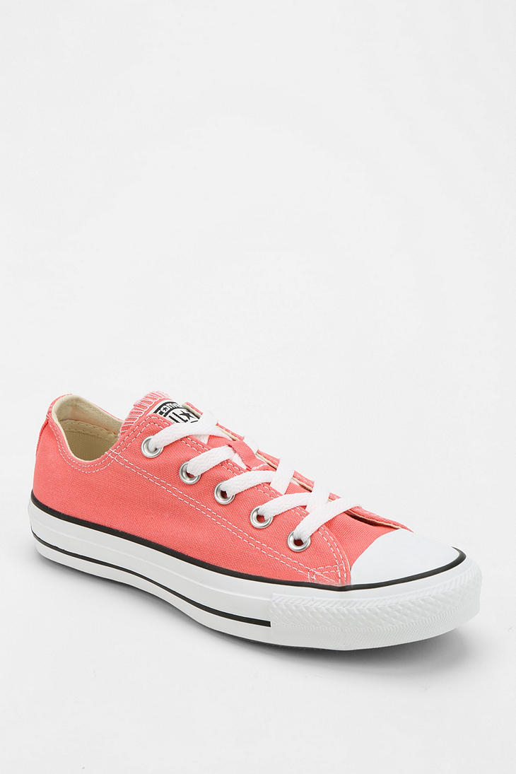 pink low cut converse