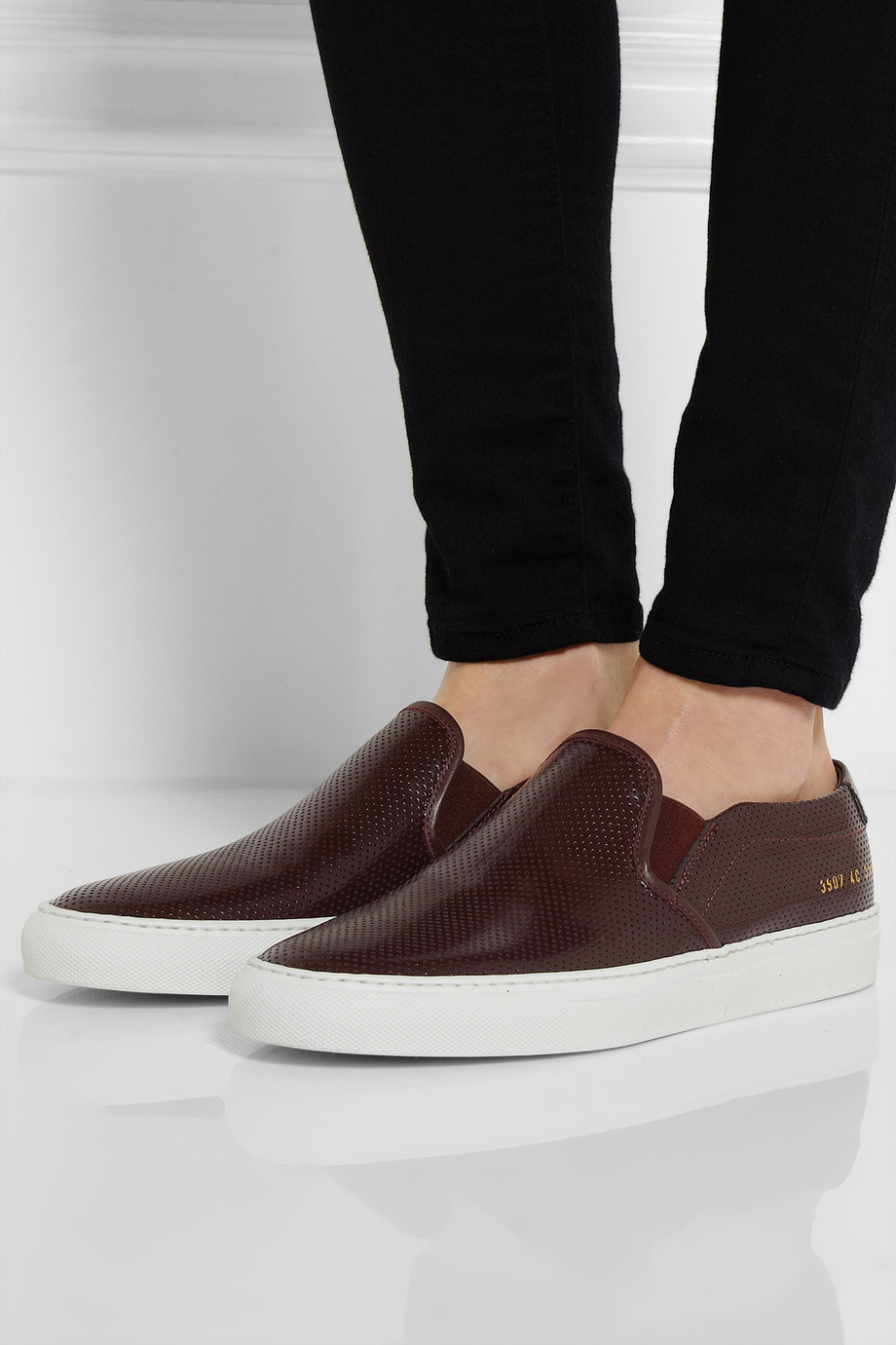 common projects slip on suede
