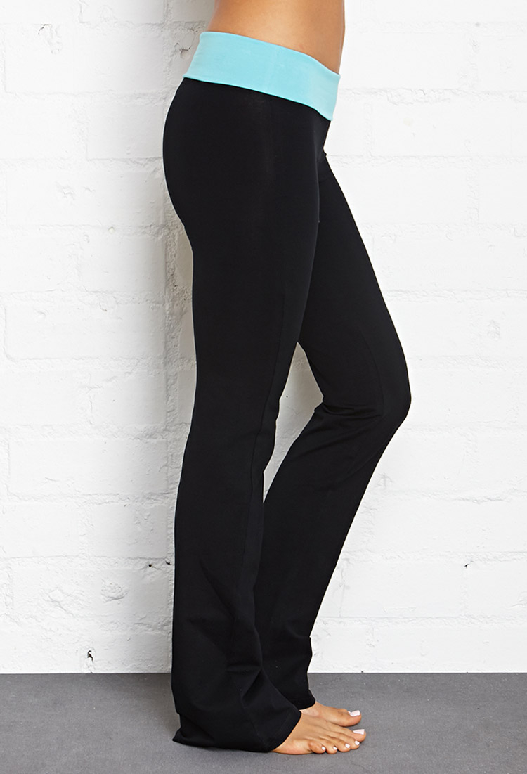 Forever 21 Fit & Flare Fold-Over Yoga Pants in Black | Lyst