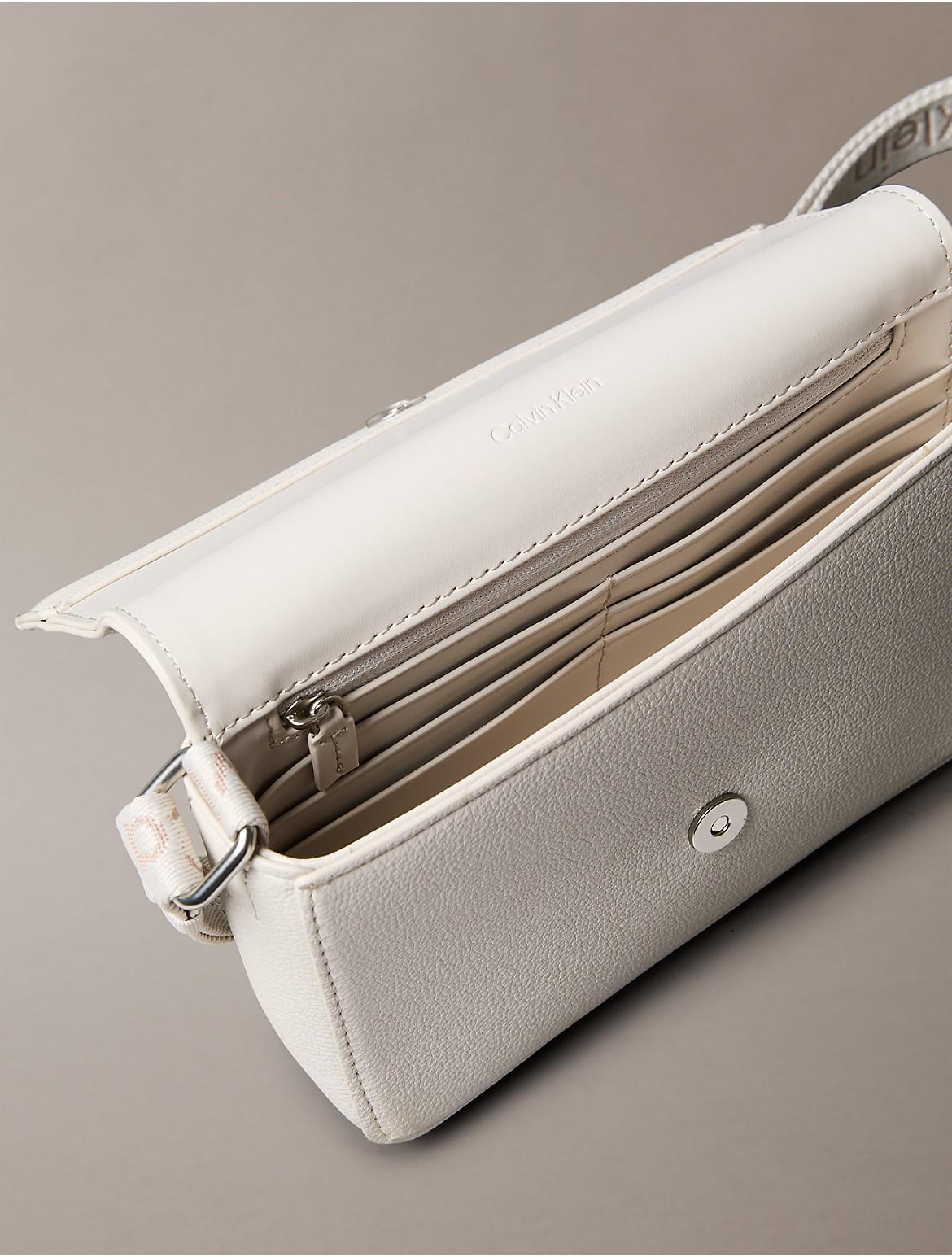   カルバンクライン Phone Flap Crossbody バッグ Calvin Klein Calvin Klein All Day Phone Flap Crossbody Bag