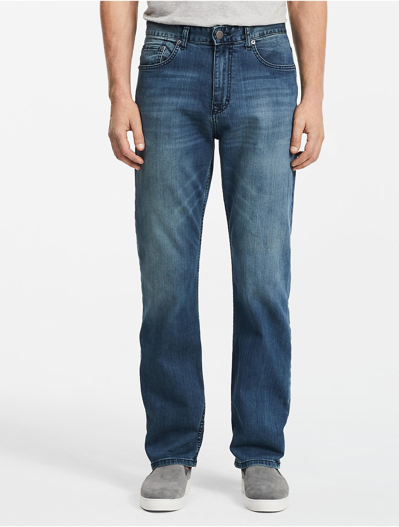Total 91+ imagen calvin klein men’s jeans relaxed straight easy fit