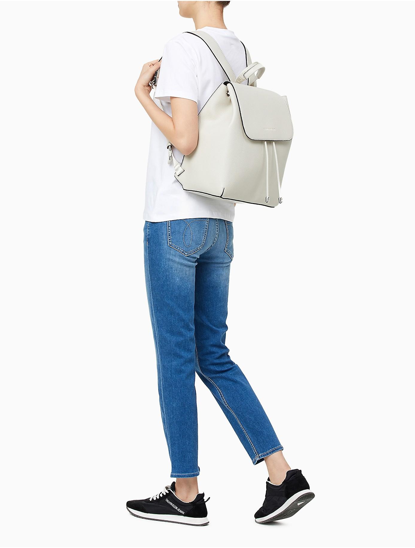 doughnut macaroon ivory