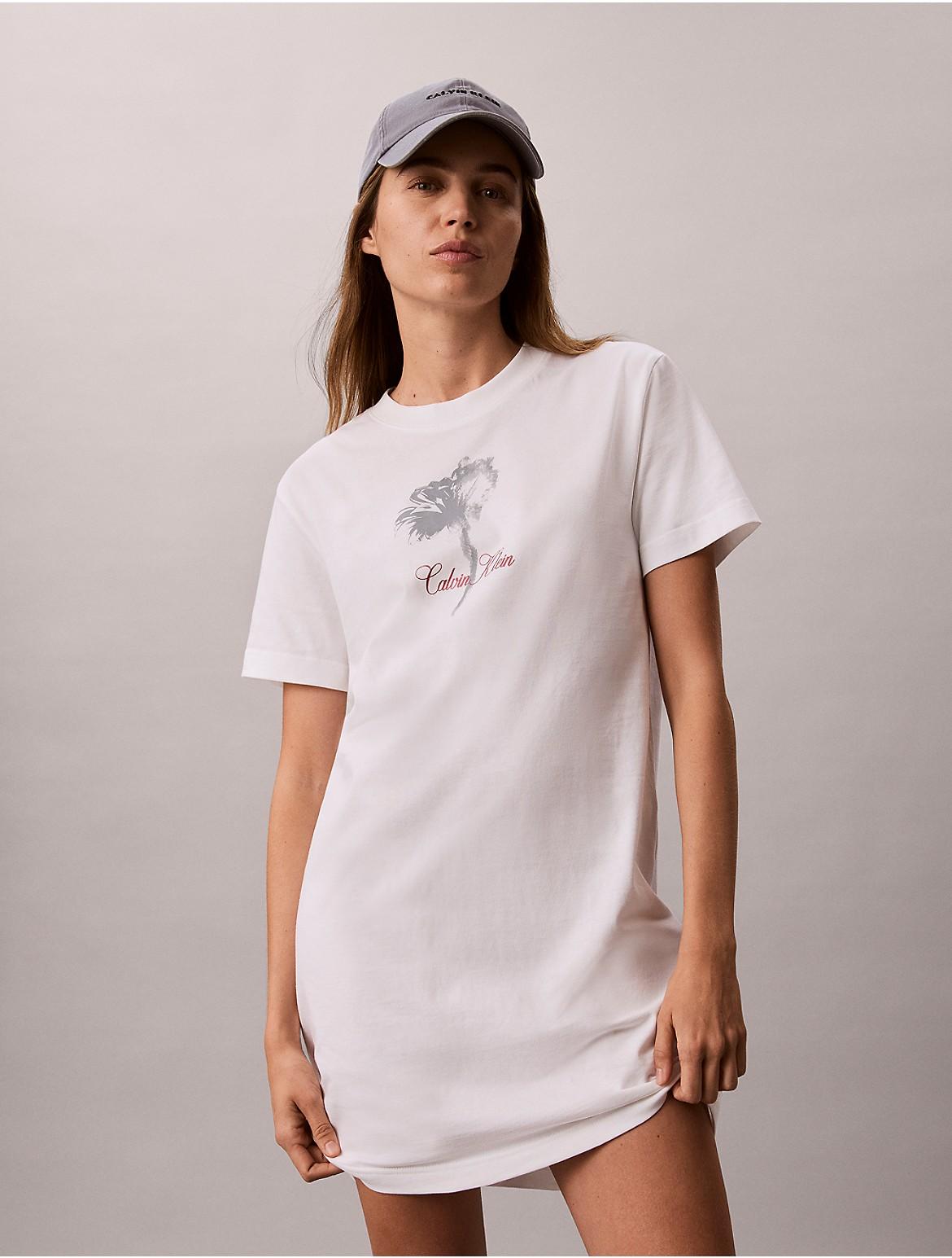 calvin klein long t shirt dress Short Sleeve T-Shirt adding a touch of modern flair to its relaxed silhouette Kappa Clothing High Low T