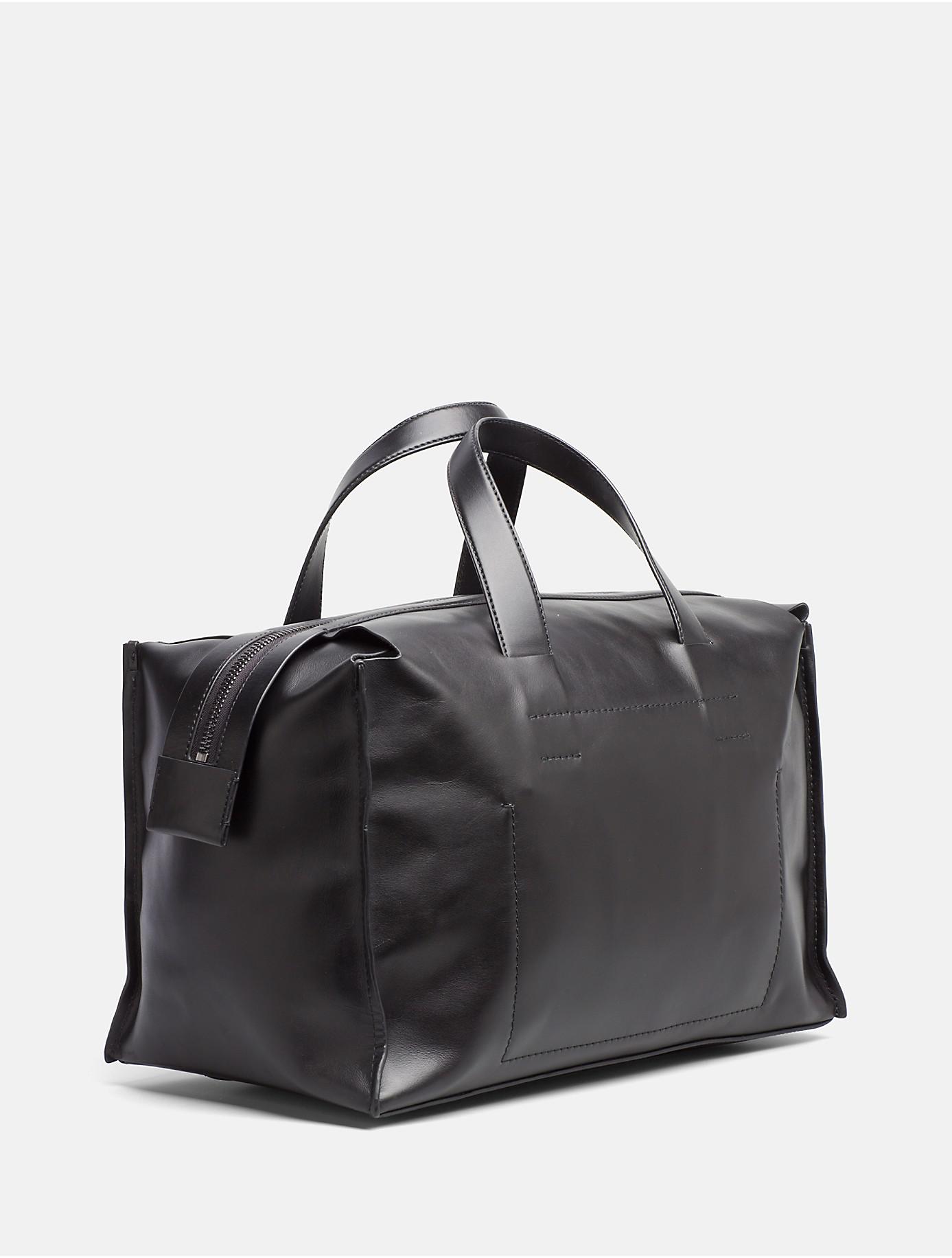 Calvin Klein Leather Medium Duffle Bag in Black for Men - Lyst