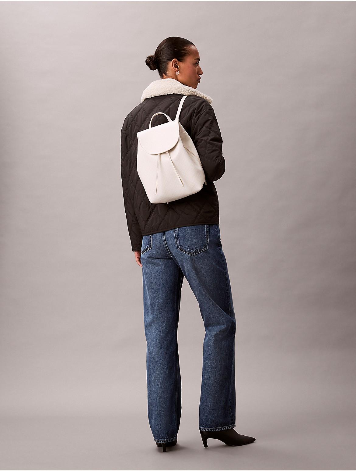patagonia large bag Black Hole Duffel 70L Color:Black/Grey consumer recycled polyester ripstop AH24 lululemon lululemon Wunderlust Convertible