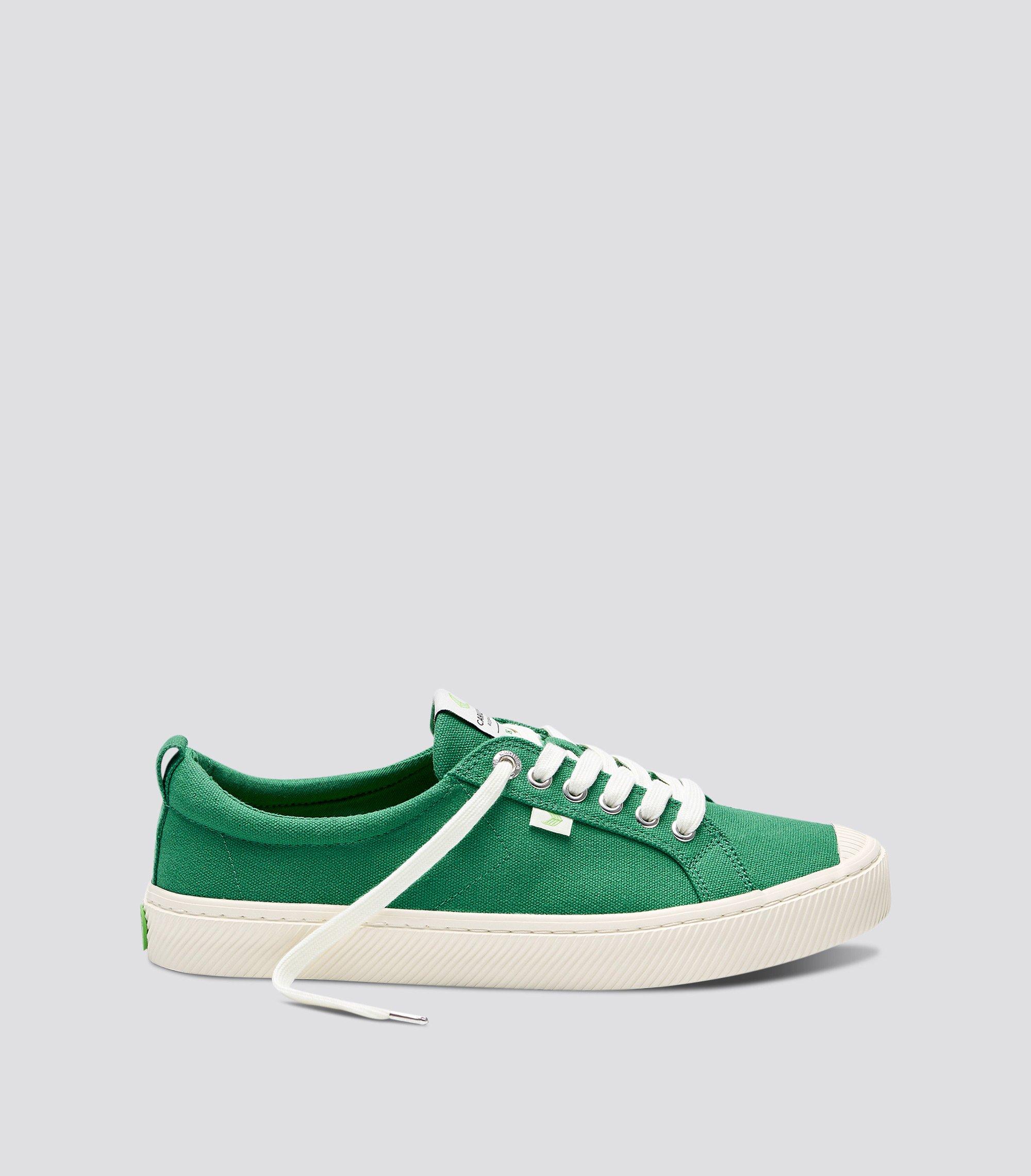 cariuma canvas sneakers