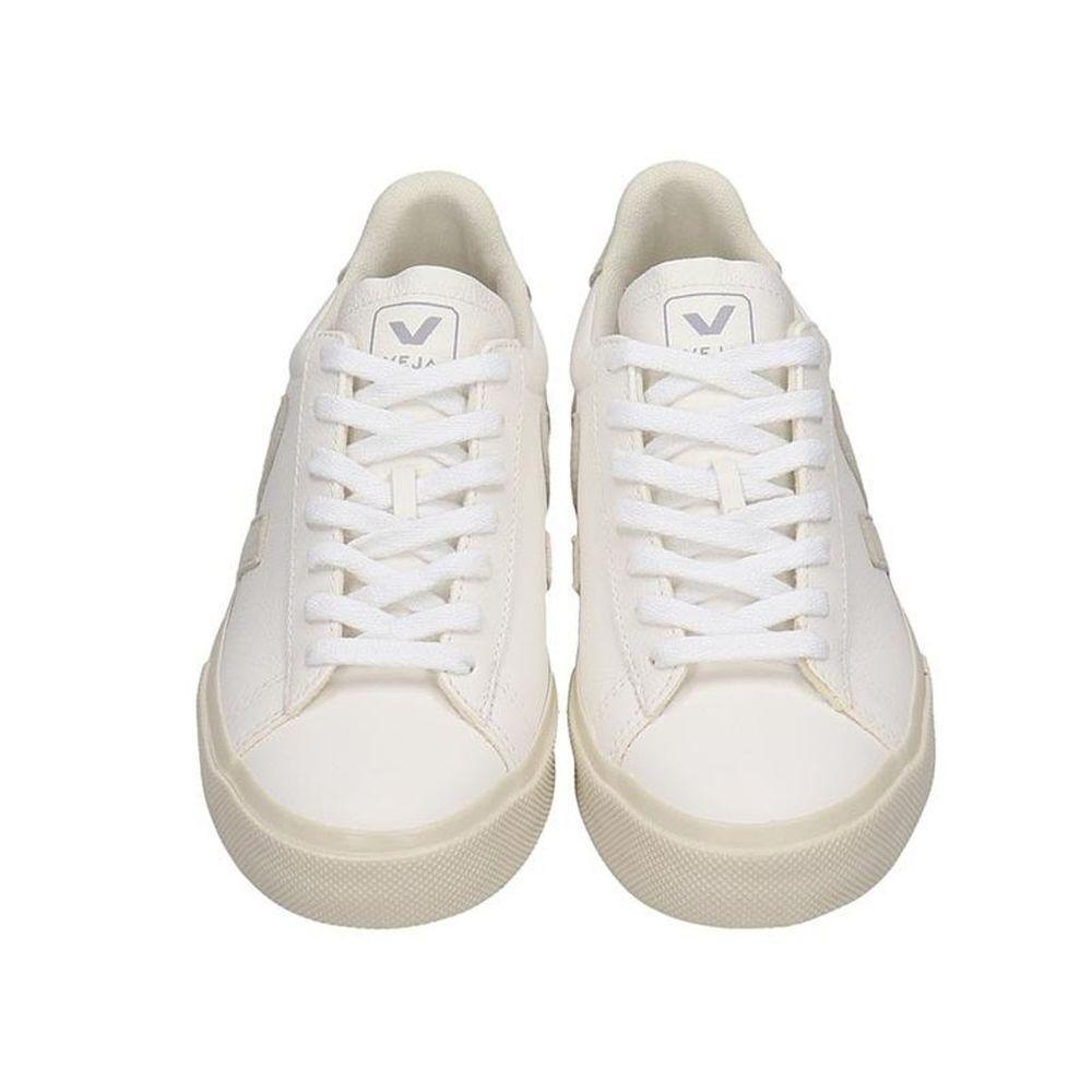 tan and white vejas