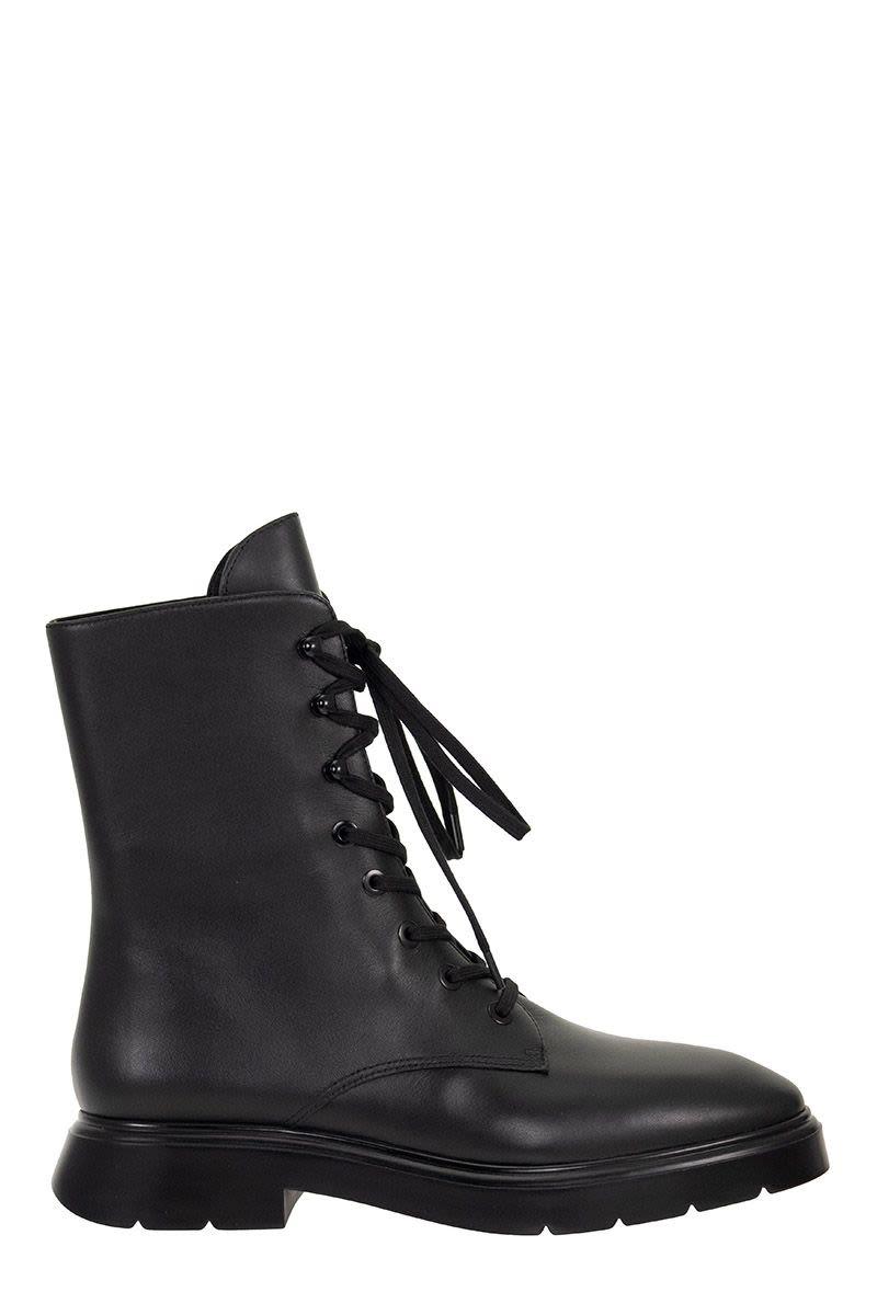 stuart weitzman the mckenzee boot
