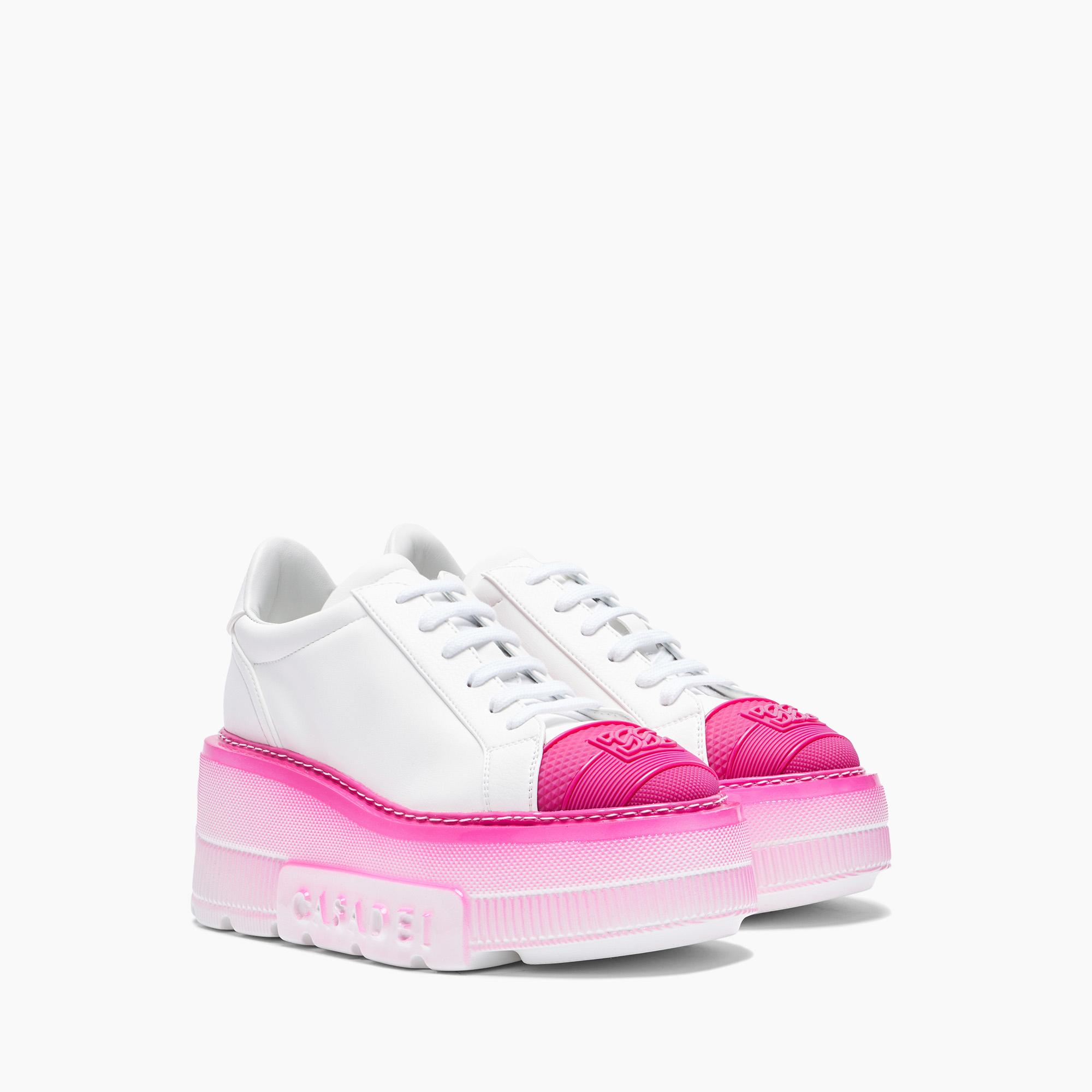 安心の国内発送 関税送料込 CASADEI Nexus Toe Cap スニーカー Nexus Toe Cap Sneakers in White and Hazelnut for Women