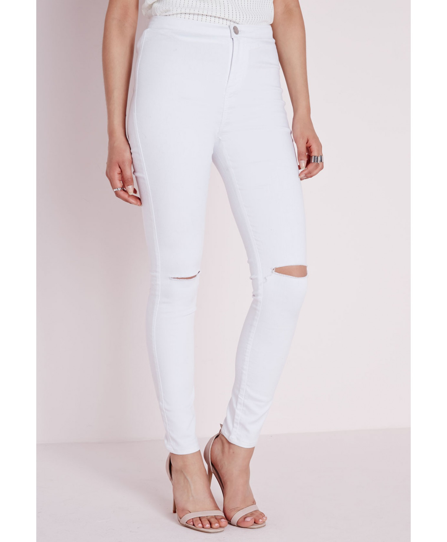 white jeans with holes in knees
