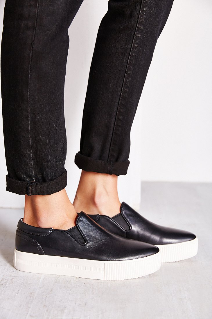 rigtig meget dilemma dragt Ash Karma Leather Platform Slip-On Sneaker in Black | Lyst