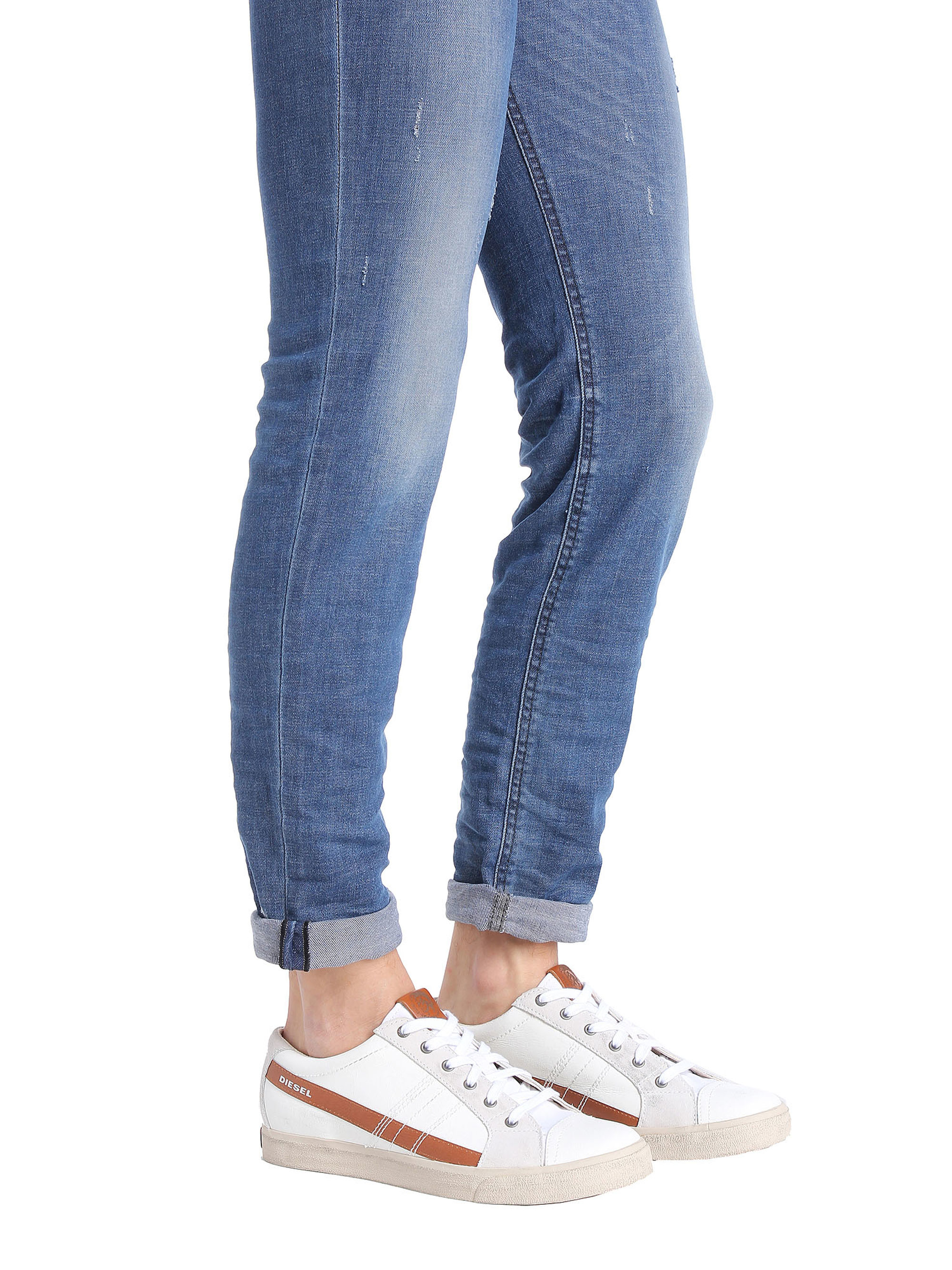 diesel d string white