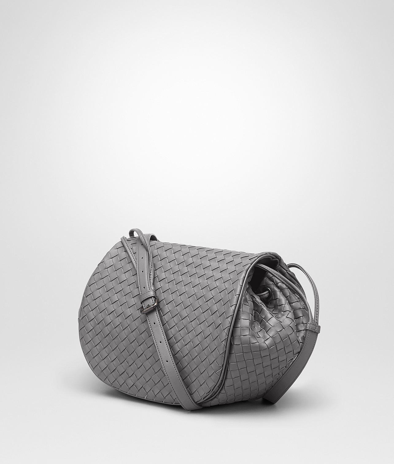 Bottega Veneta New Light Grey Intrecciato Nappa Messenger Bag in Gray | Lyst