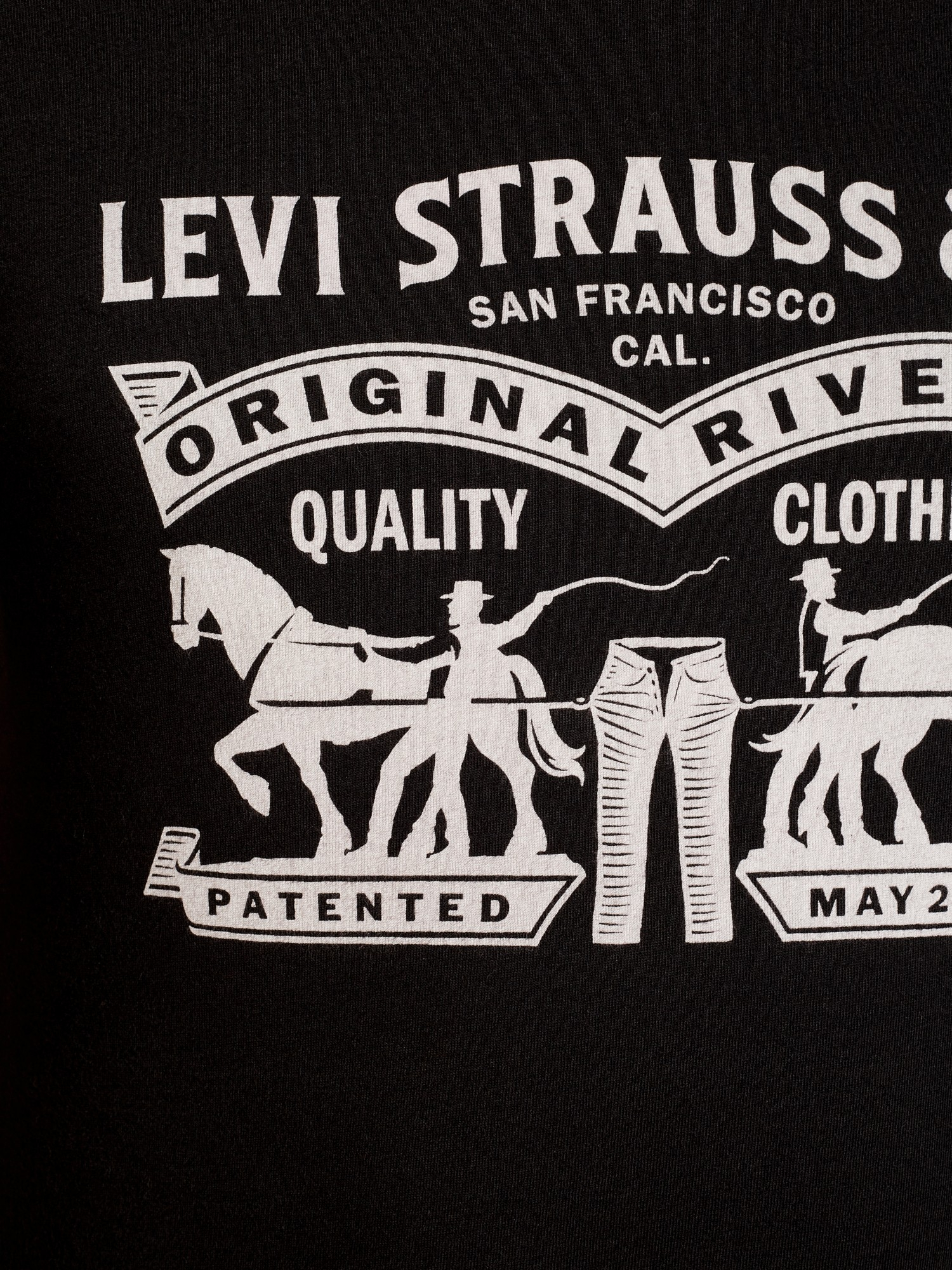 Levi S Cotton Men S Two Horse Graphic Setin Neck Tshirt In Black