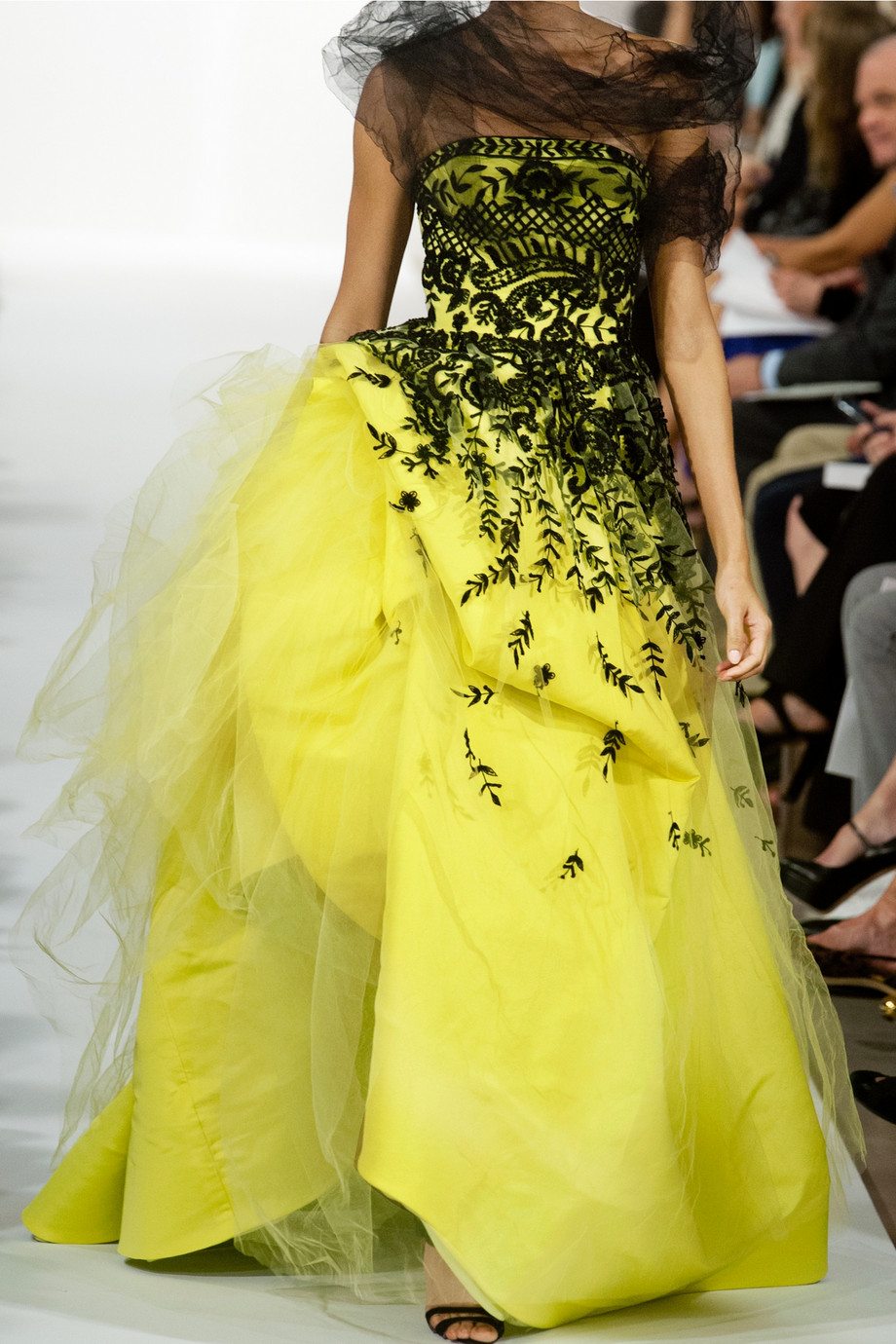Oscar de la renta Embroidered Tulle and Silkfaille Gown in Yellow | Lyst
