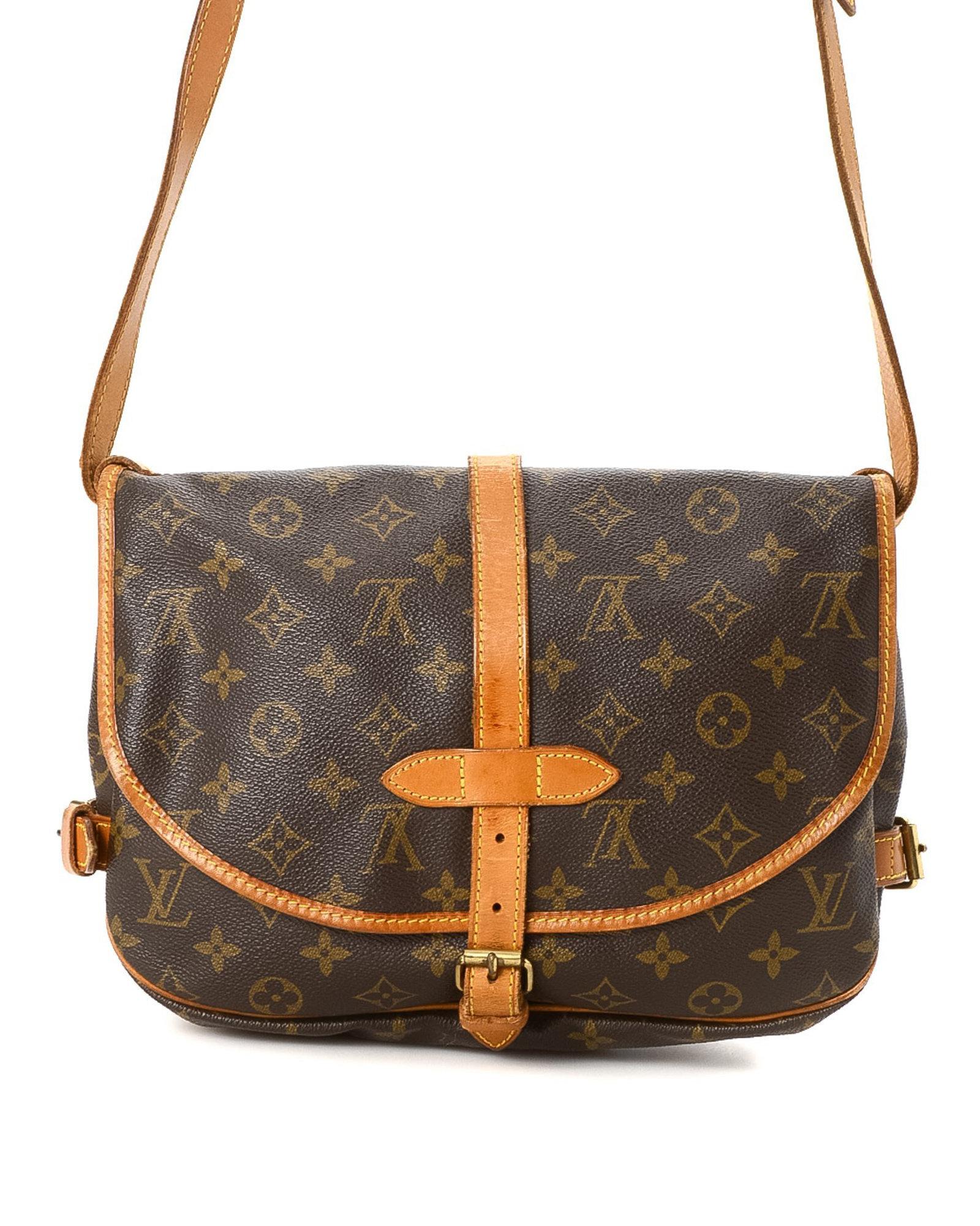 Women S Brown Saumur 30 Messenger Bag Vintage