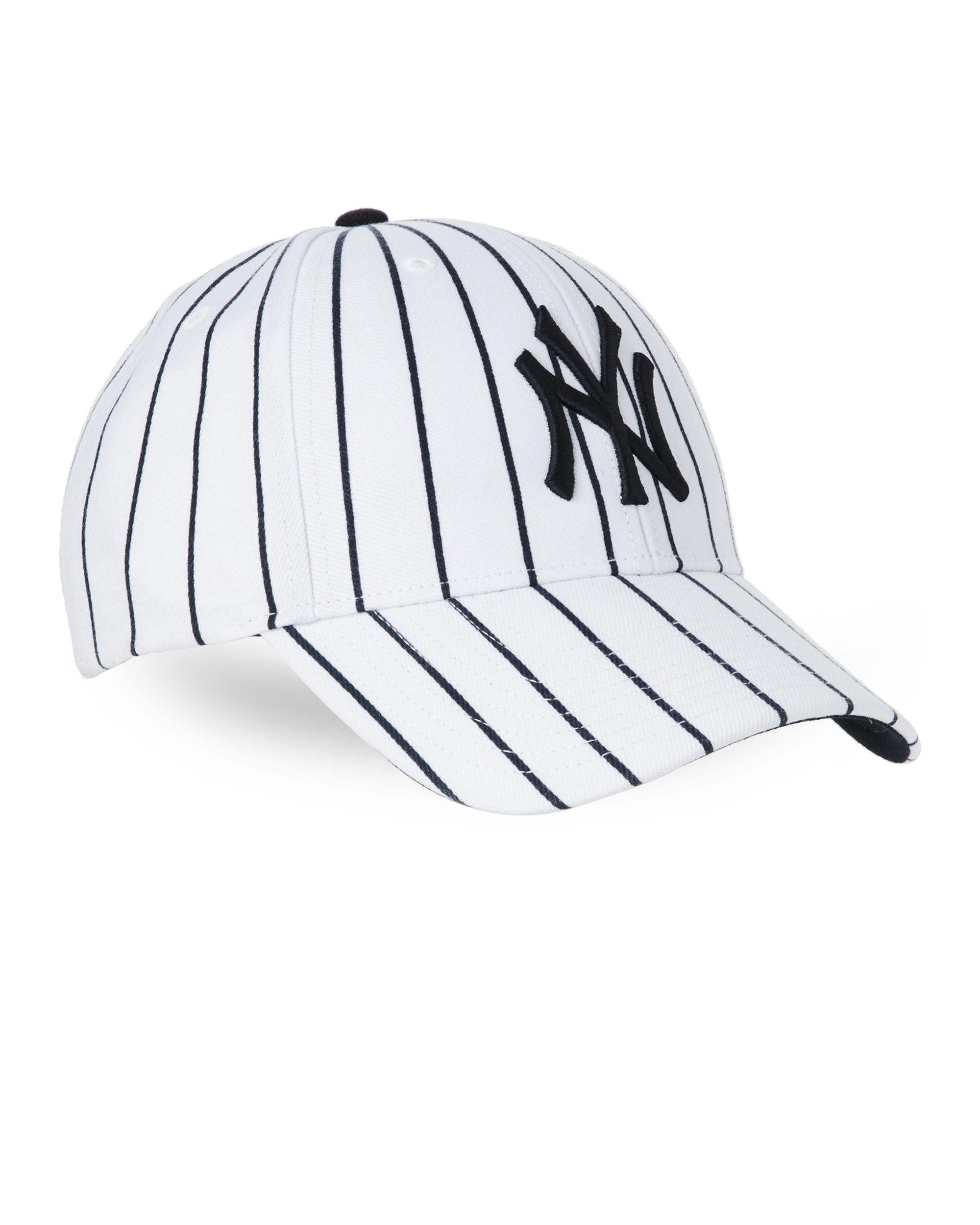 white pinstripe yankees hat