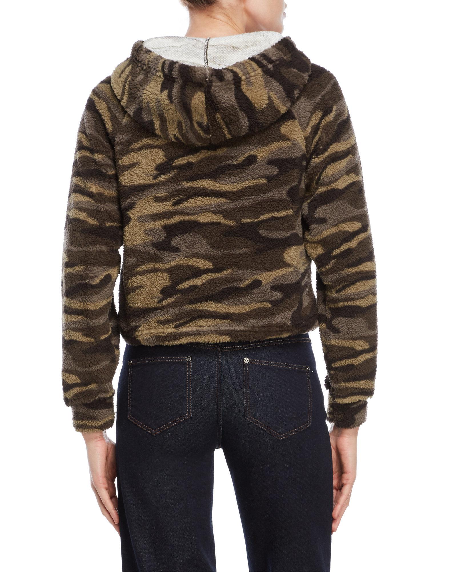 derek heart camo sweatshirt