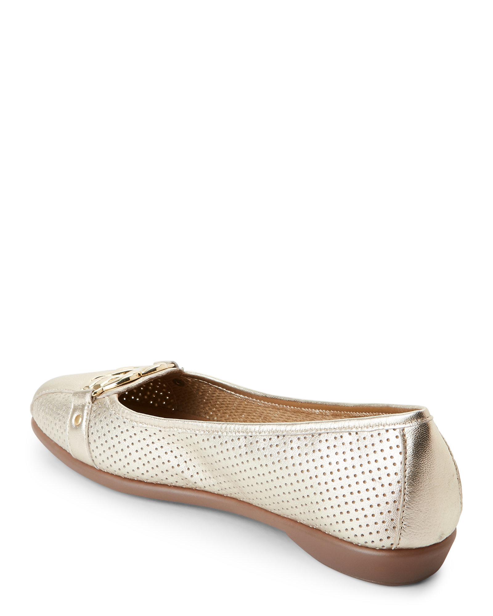 aerosoles stitch n turn flats