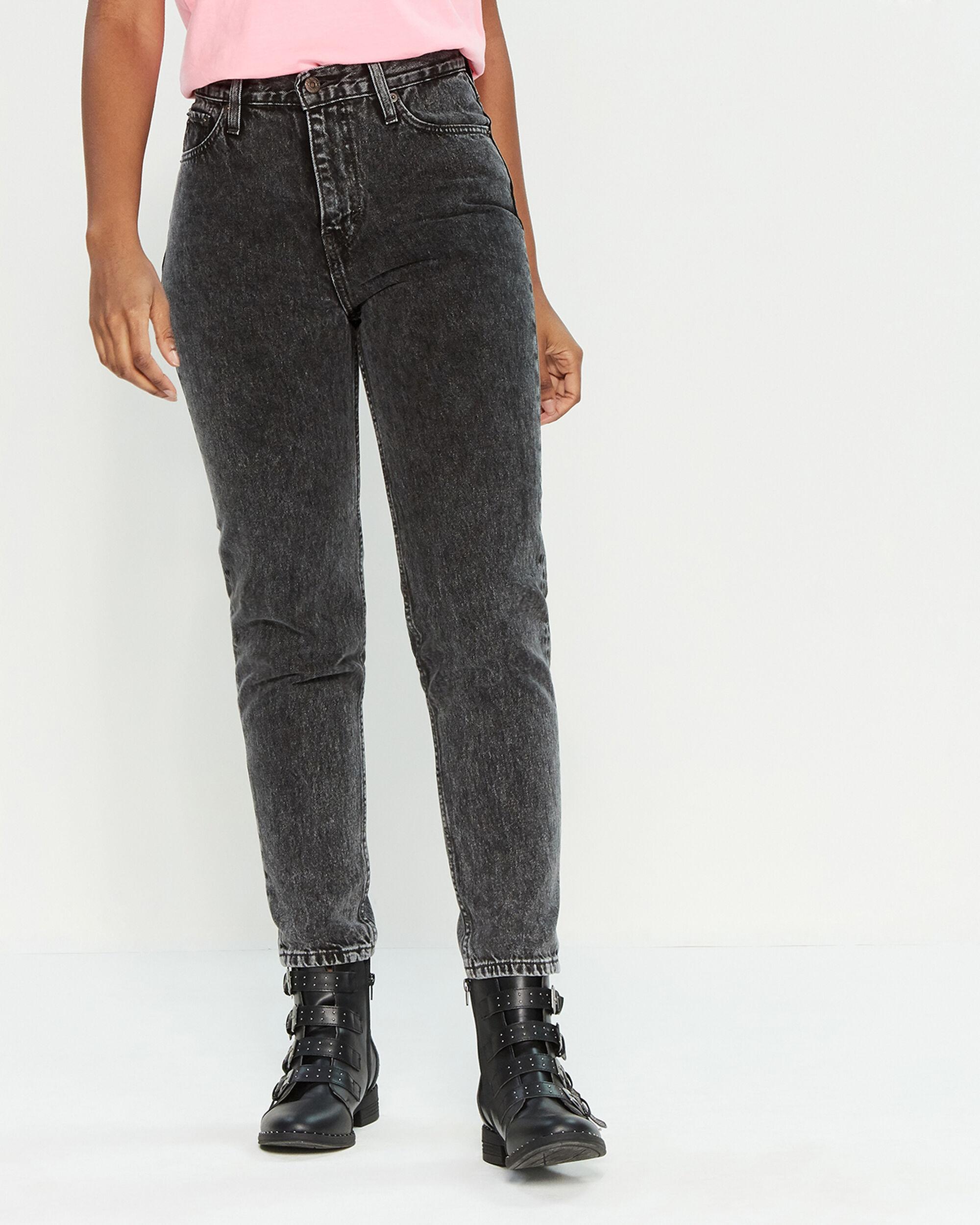 levi black mom jeans