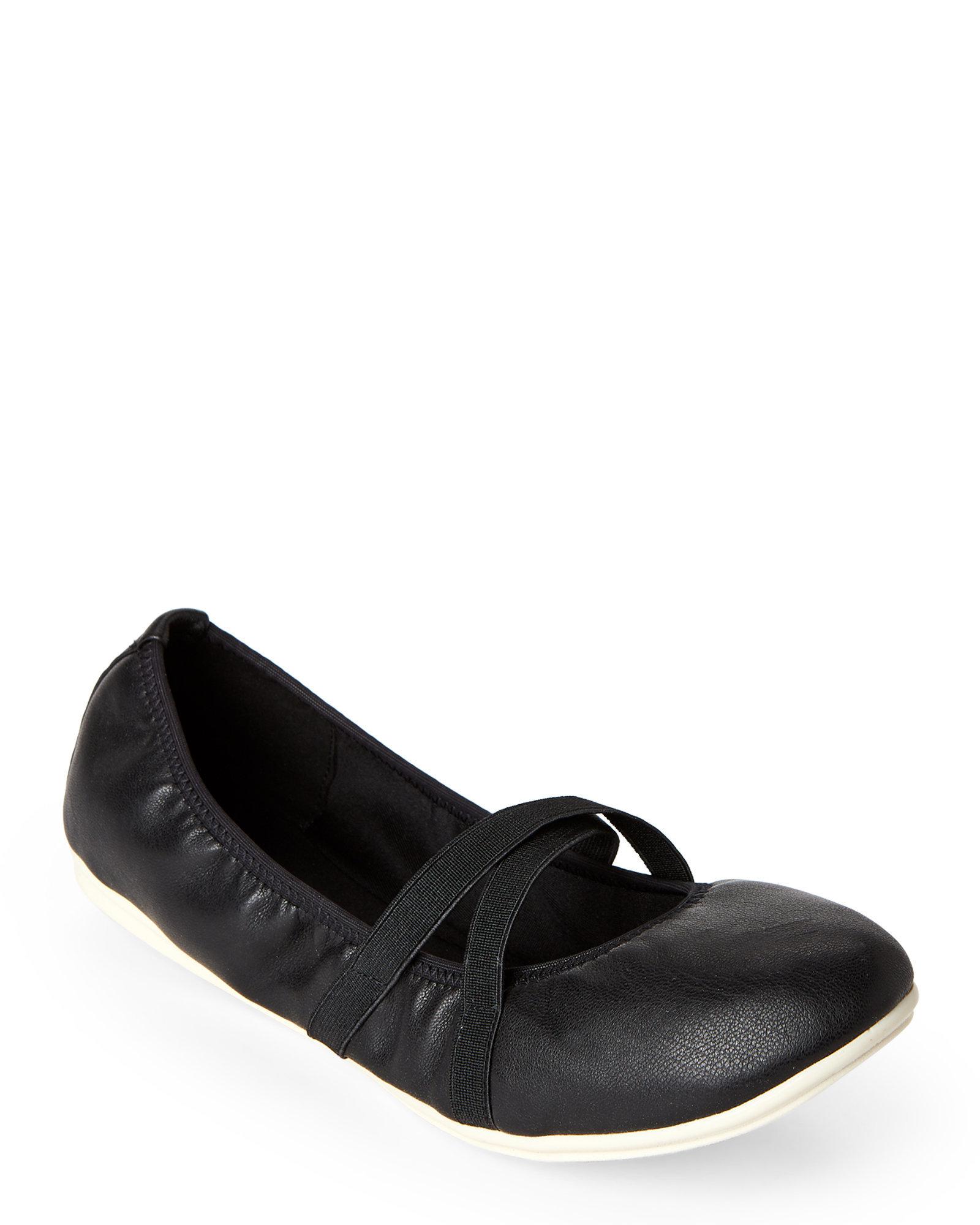 easy spirit leather flats