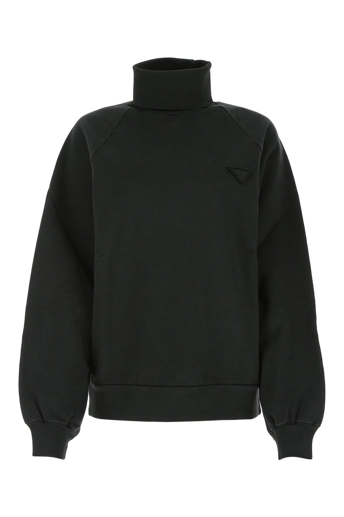 oversized turtleneck black