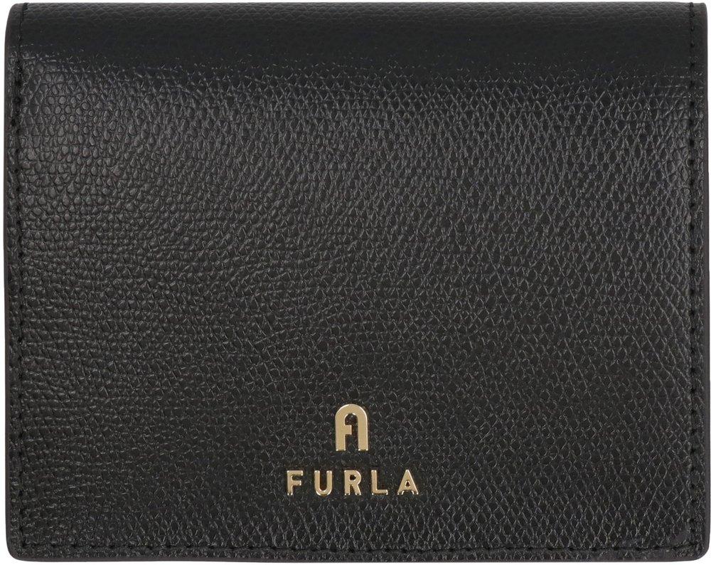 academisch bijeenkomst Bezienswaardigheden bekijken Furla Small Camelia Logo-plaque Bifold Wallet in Black | Lyst