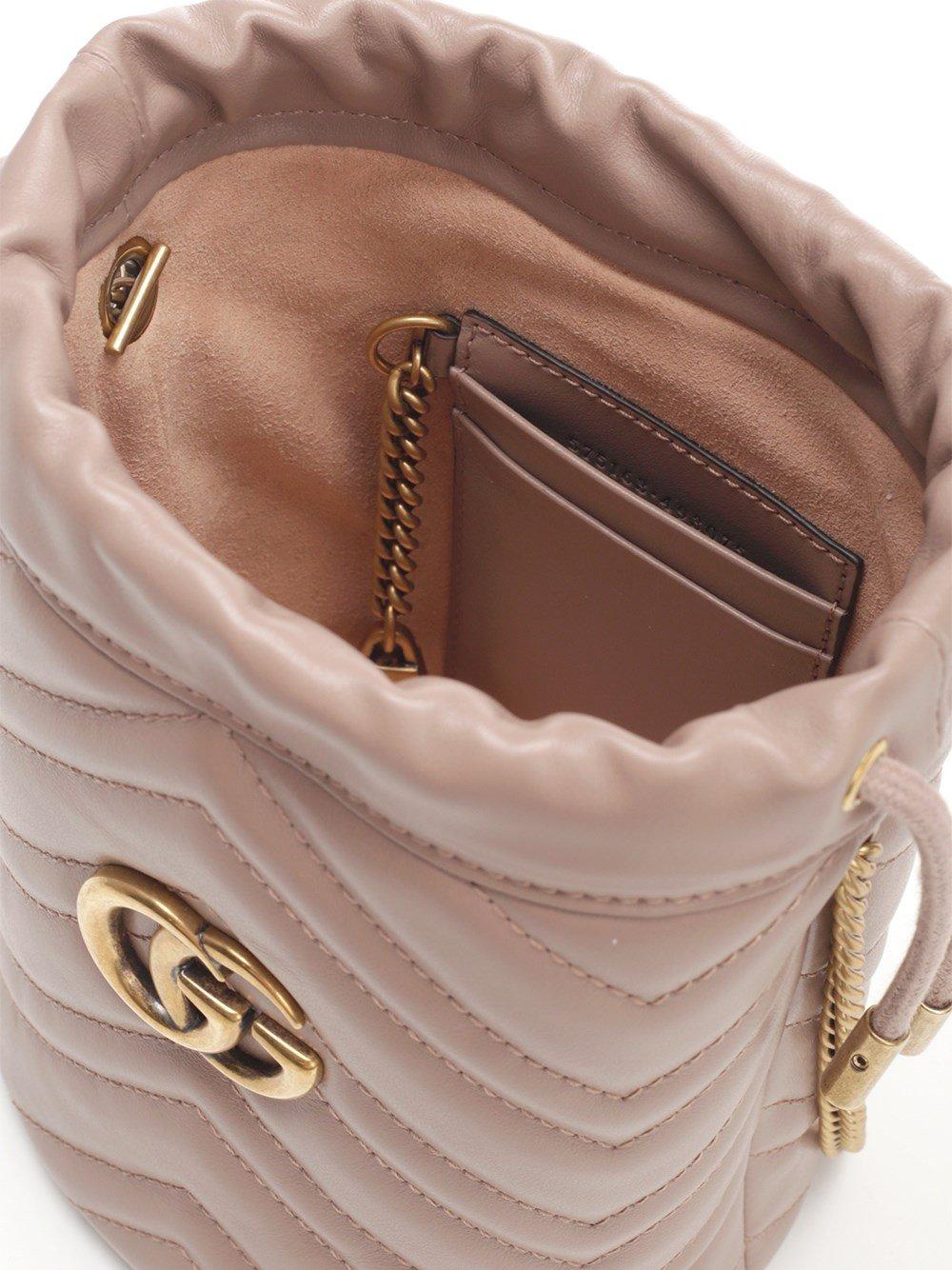 Gucci GG Marmont Leather Bucket Bag in Beige (Natural) | Lyst