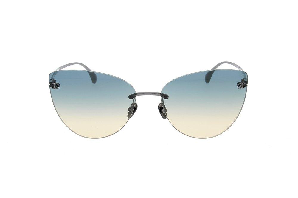 Chanel Cat-eye Frame Sunglasses in Black