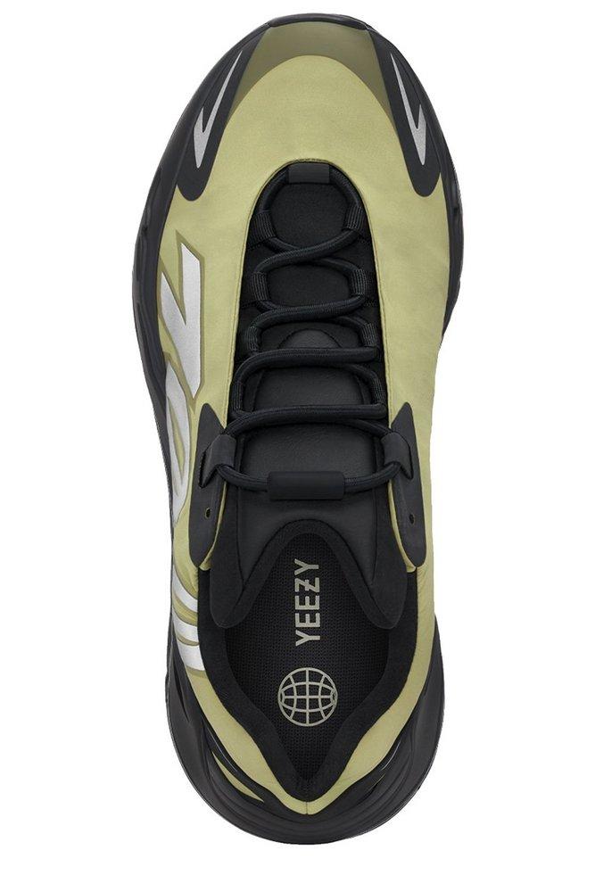 yeezy 700 lace up