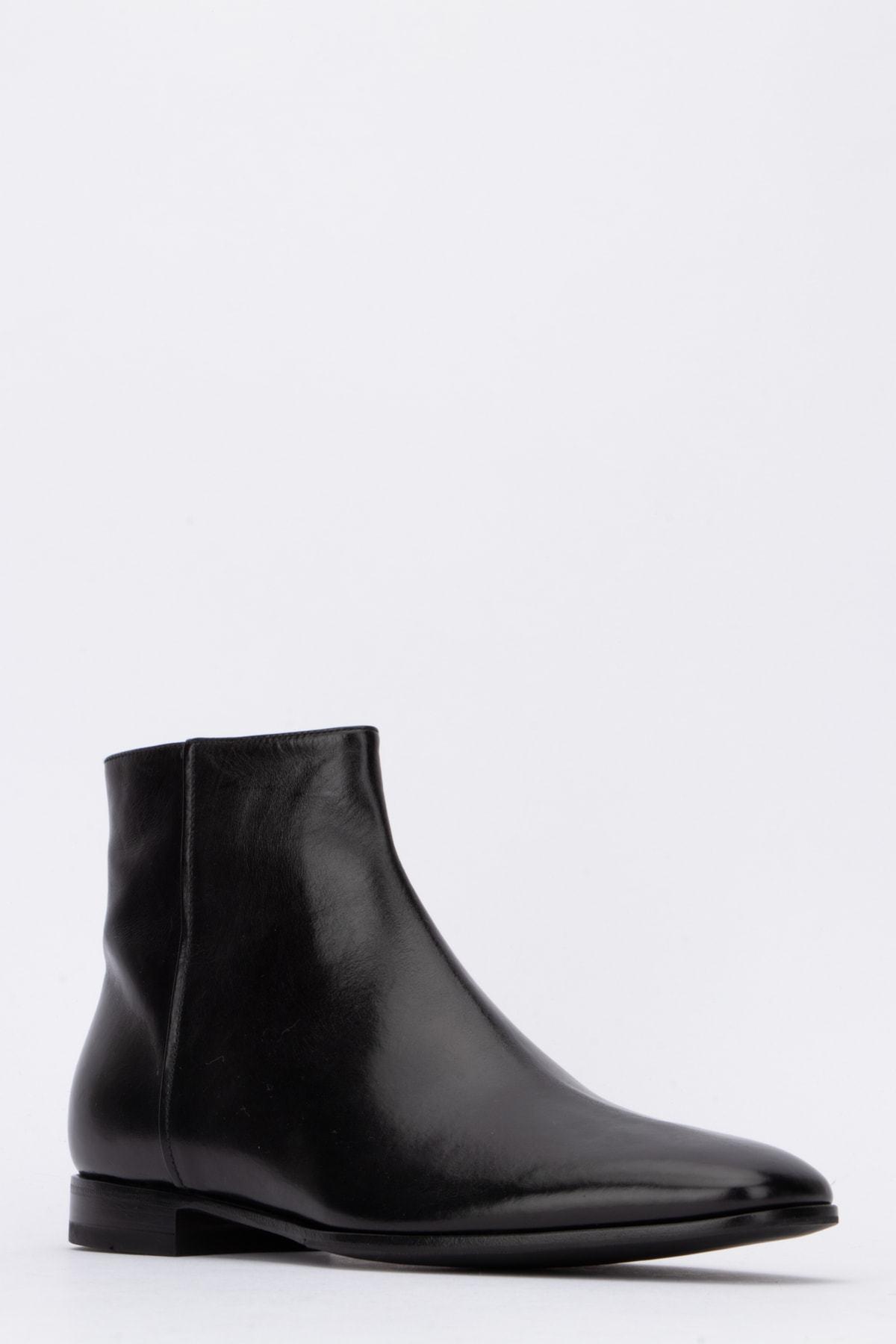Prada Leather Zipped Ankle Boots in 