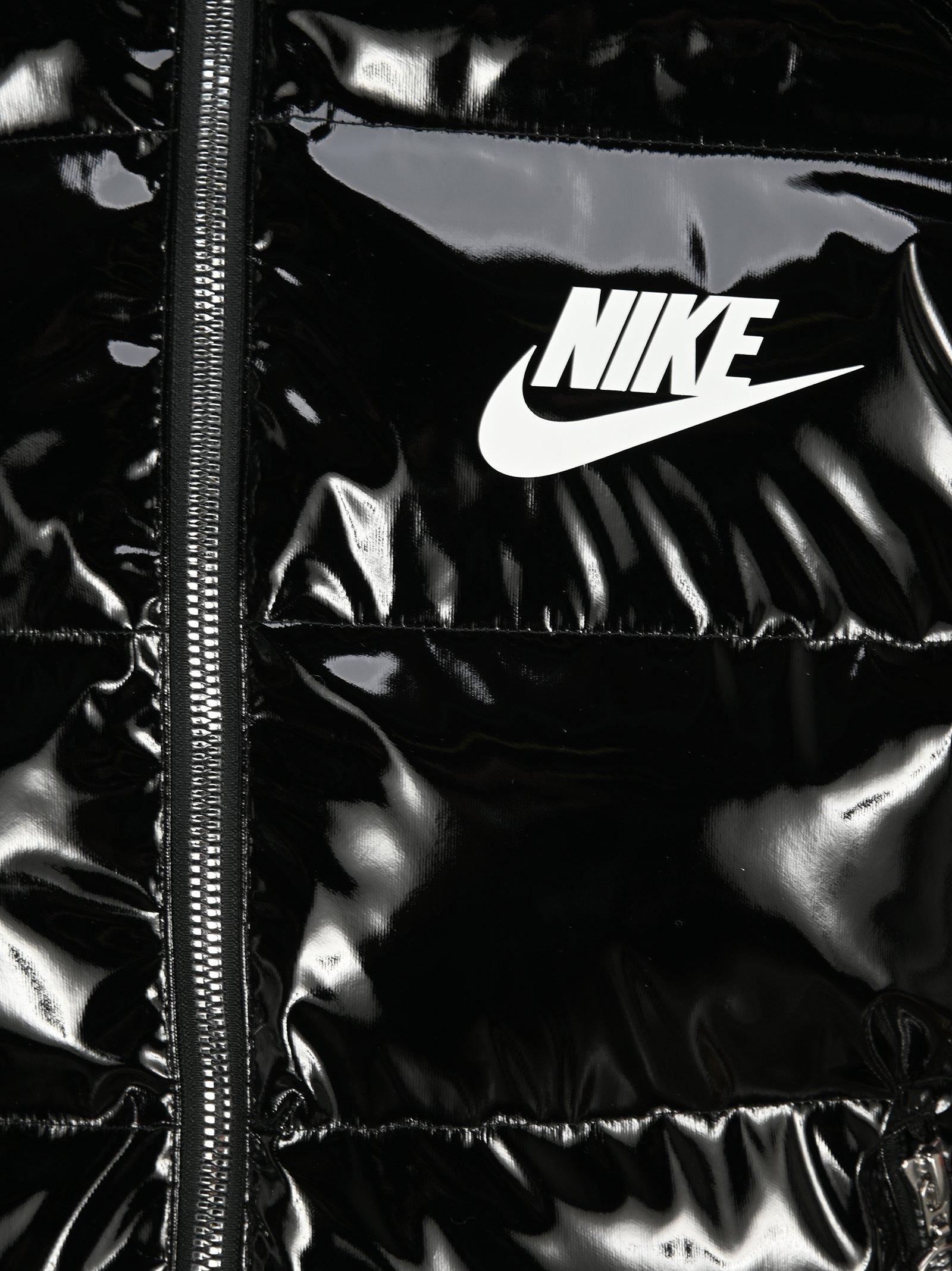 Nike Icon Clash Puffer Jacket in Black
