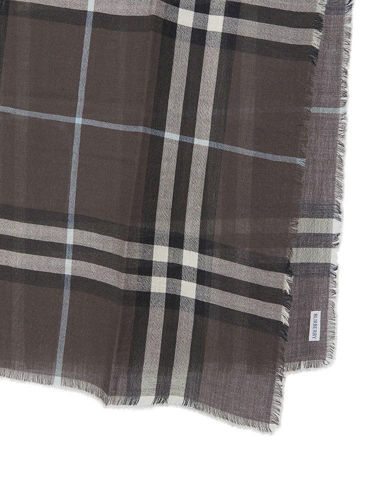 Burberry scarf store outlet price