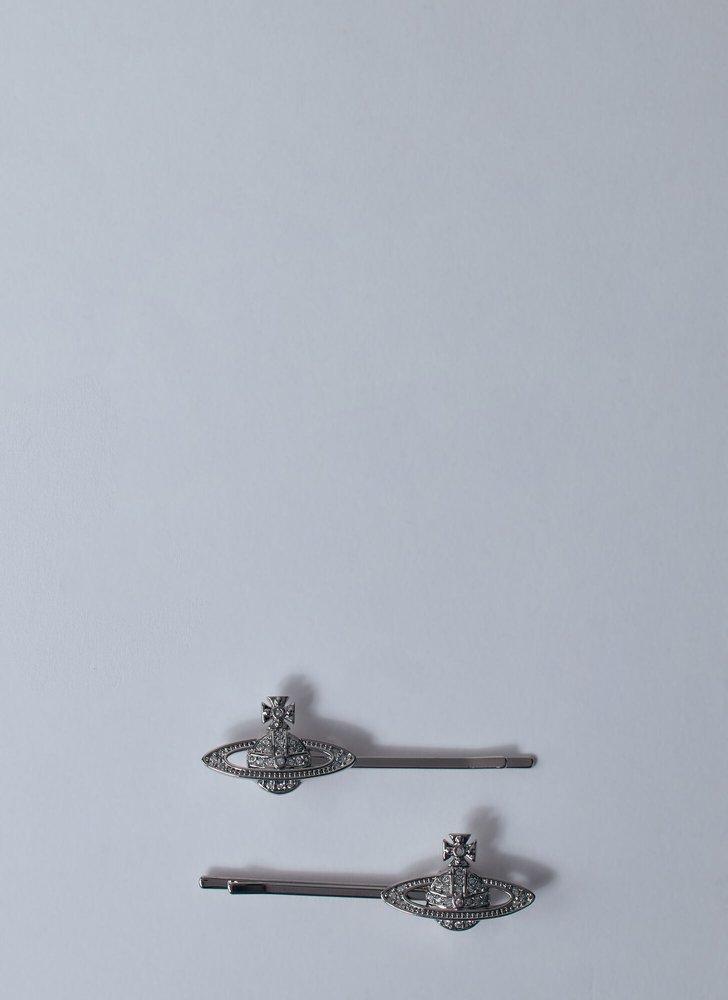 ヘアアクセサリー Vivienne Westwood CHECK ORB FLYES HAIR CLIP Vivienne Westwood Check Orb Hair Clip in Metallic | Lyst
